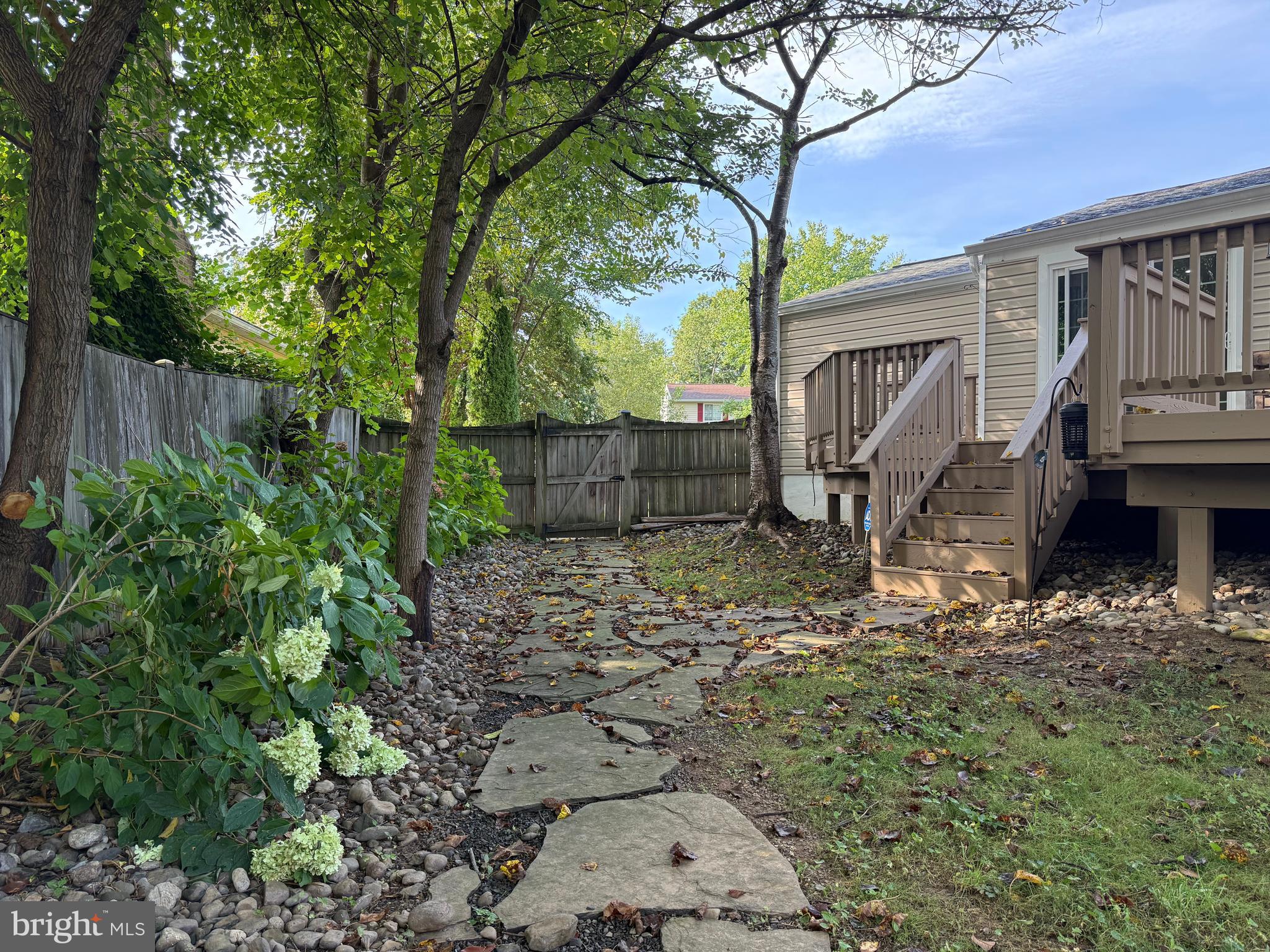 EDGELEA WOODS - Residential