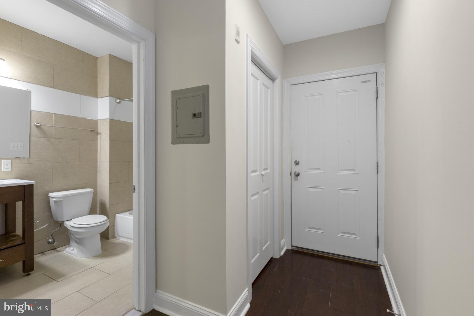 FAIRMOUNT - Residential Lease