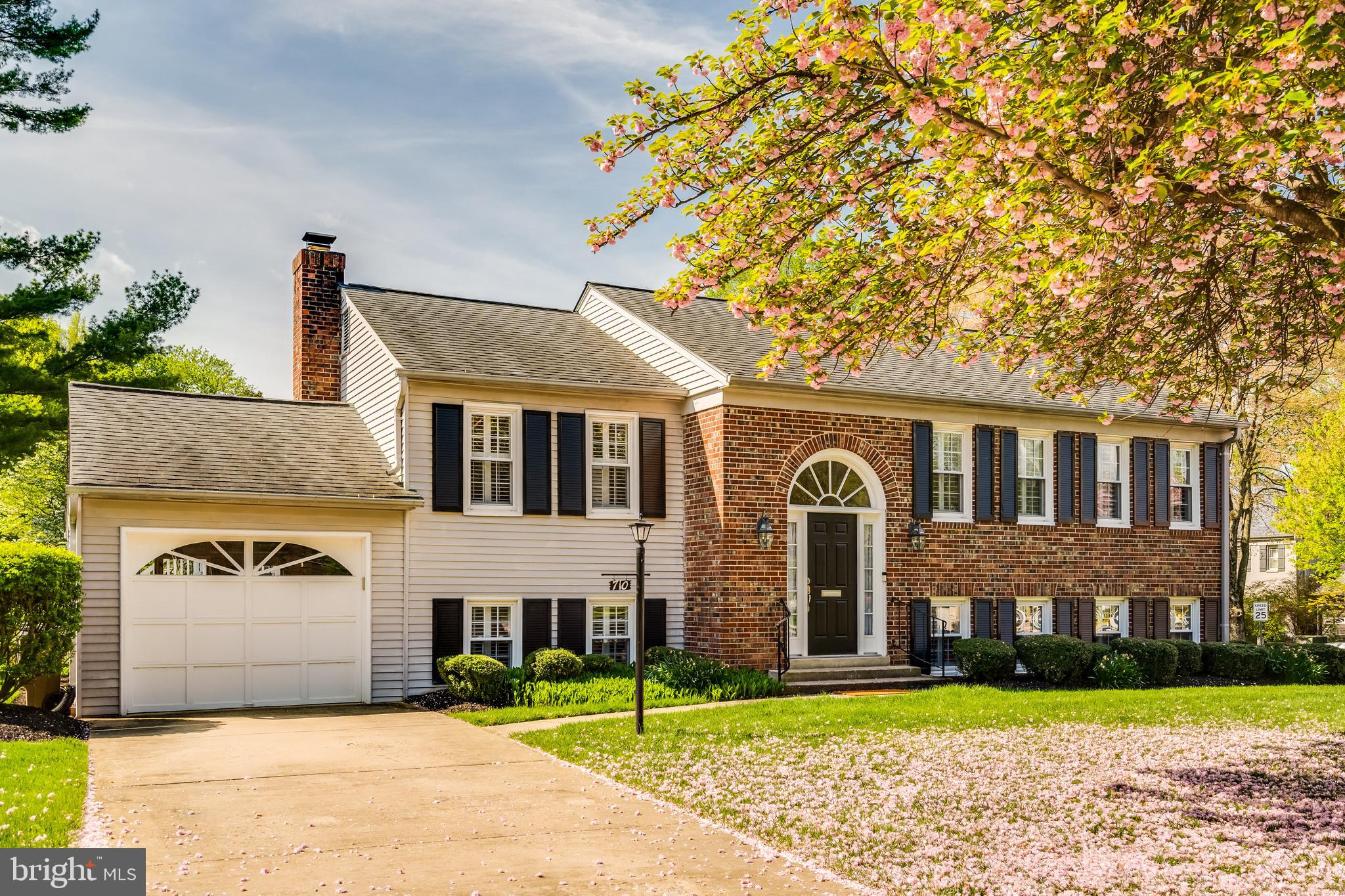 COLLEGE GARDENS - Residential