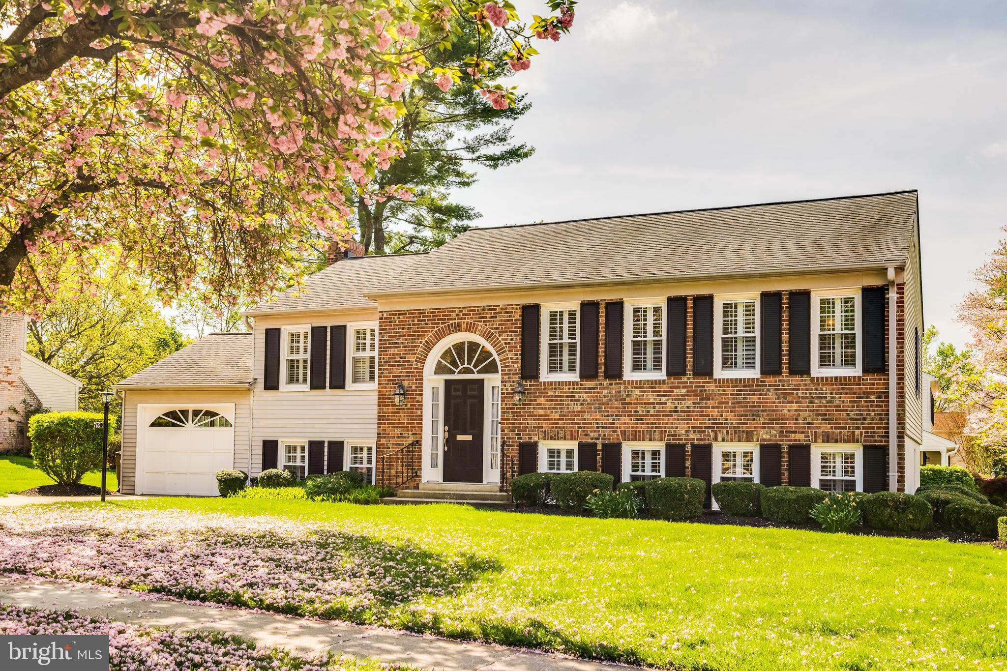 COLLEGE GARDENS - Residential