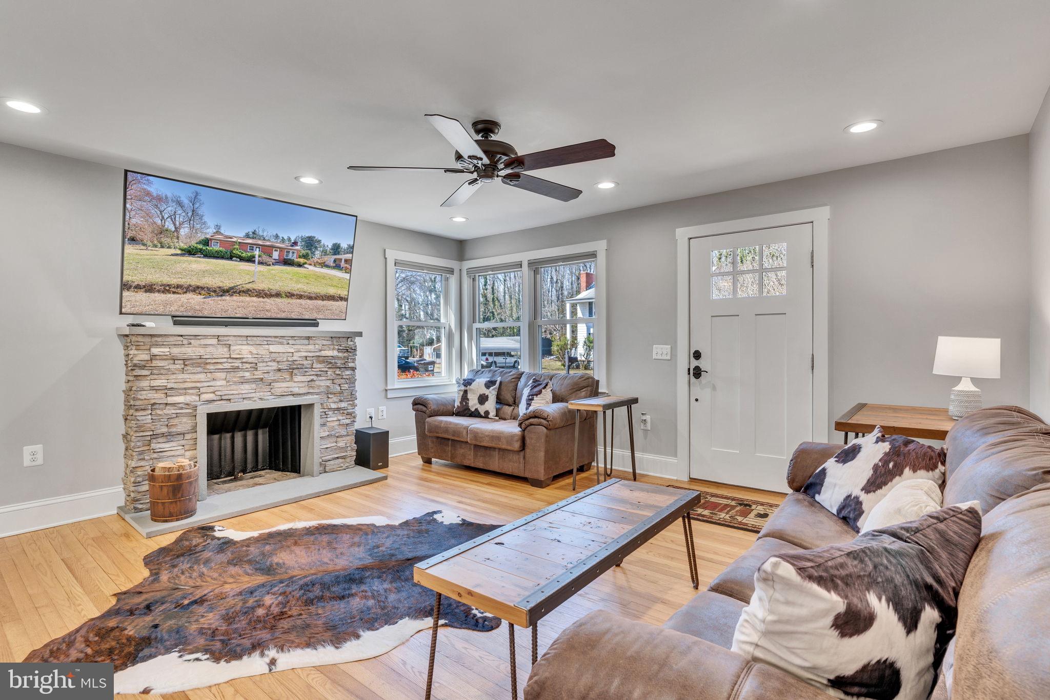 NONE  NO HOA - Residential