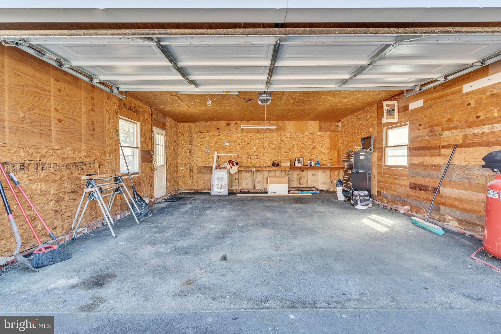 NONE  NO HOA - Residential