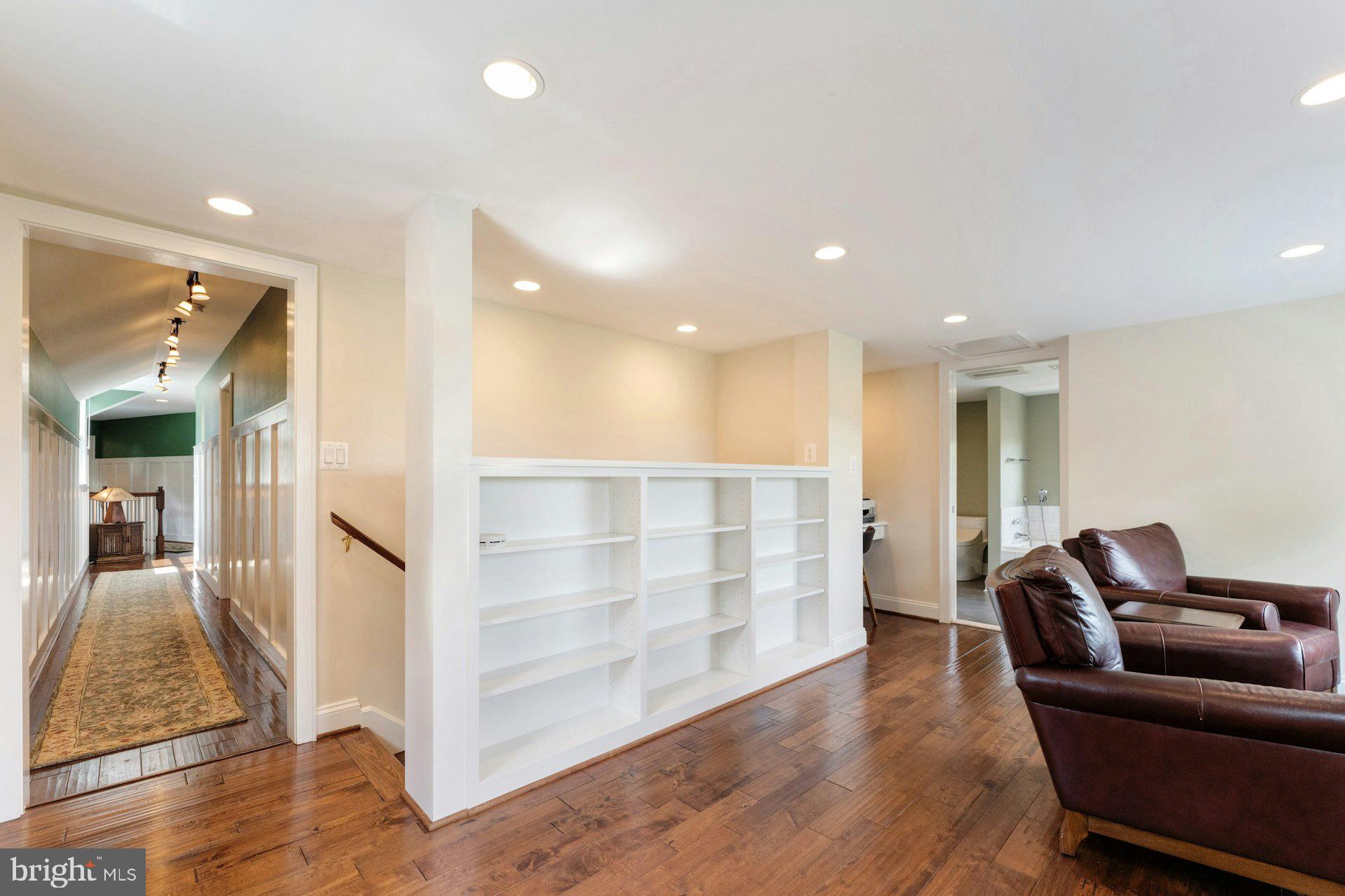 BEACON HILL - Residential