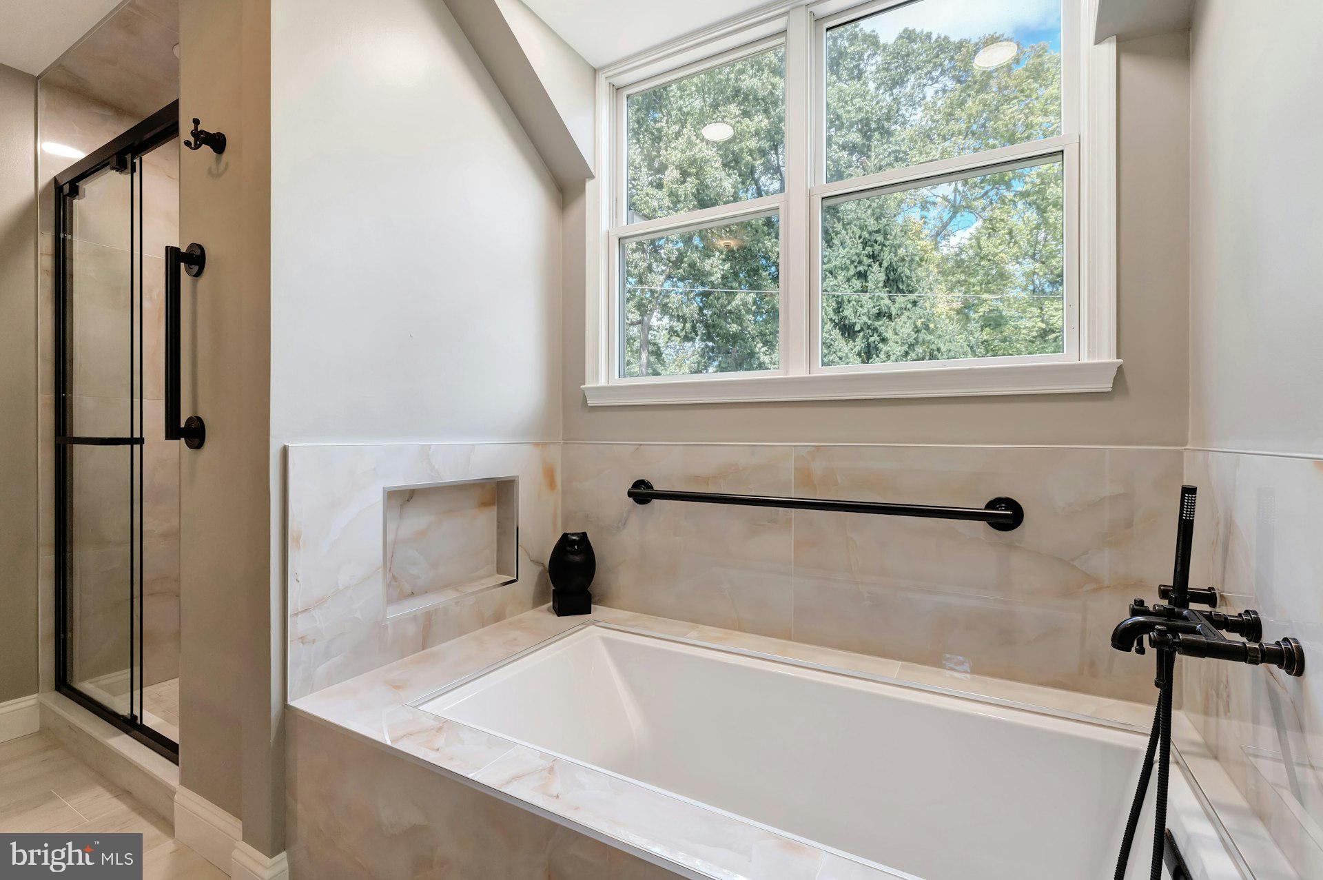 BEACON HILL - Residential