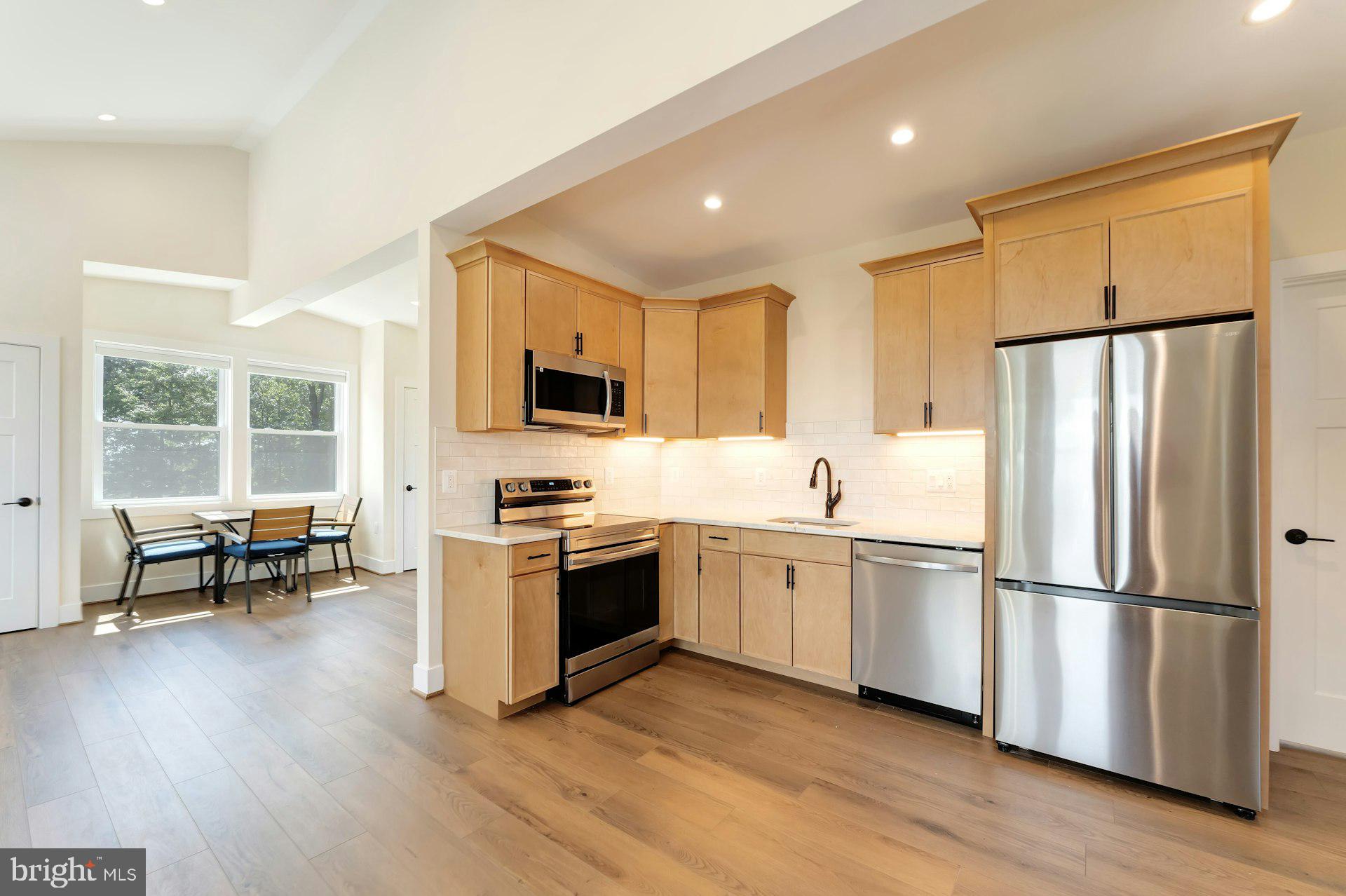 BEACON HILL - Residential