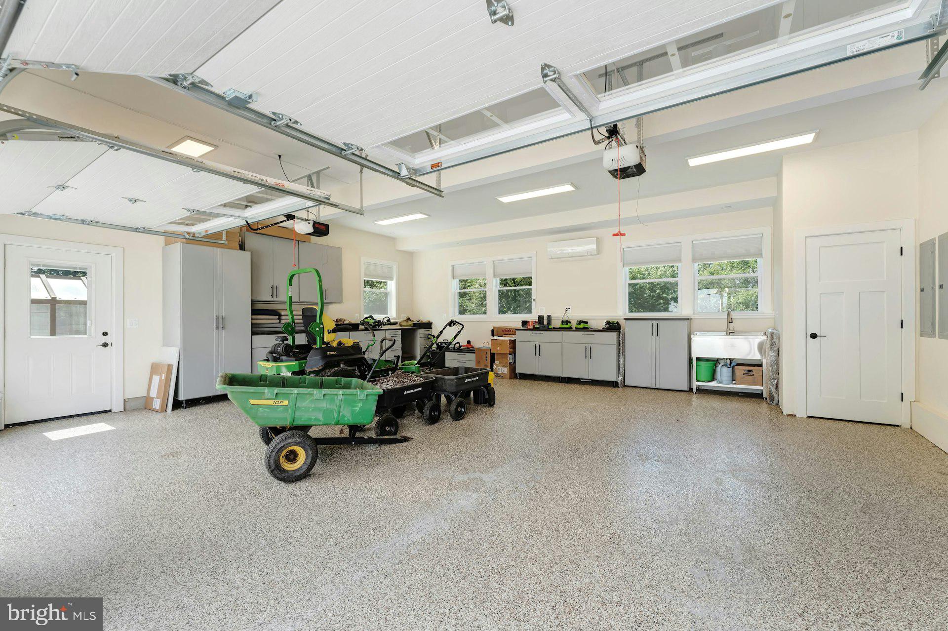 BEACON HILL - Residential