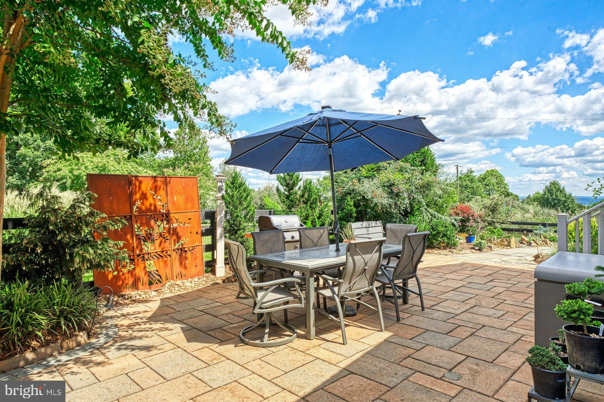 BEACON HILL - Residential