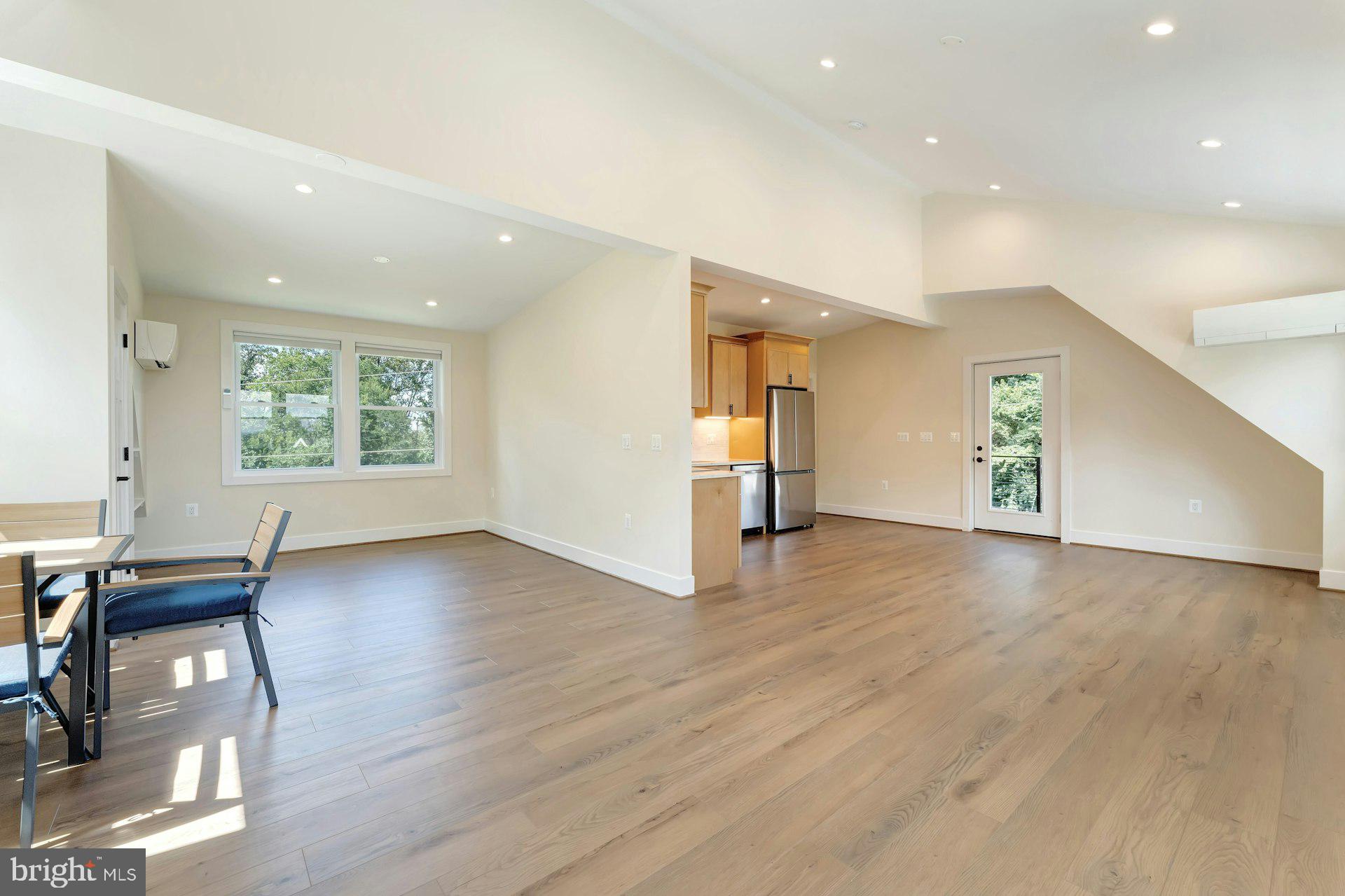 BEACON HILL - Residential