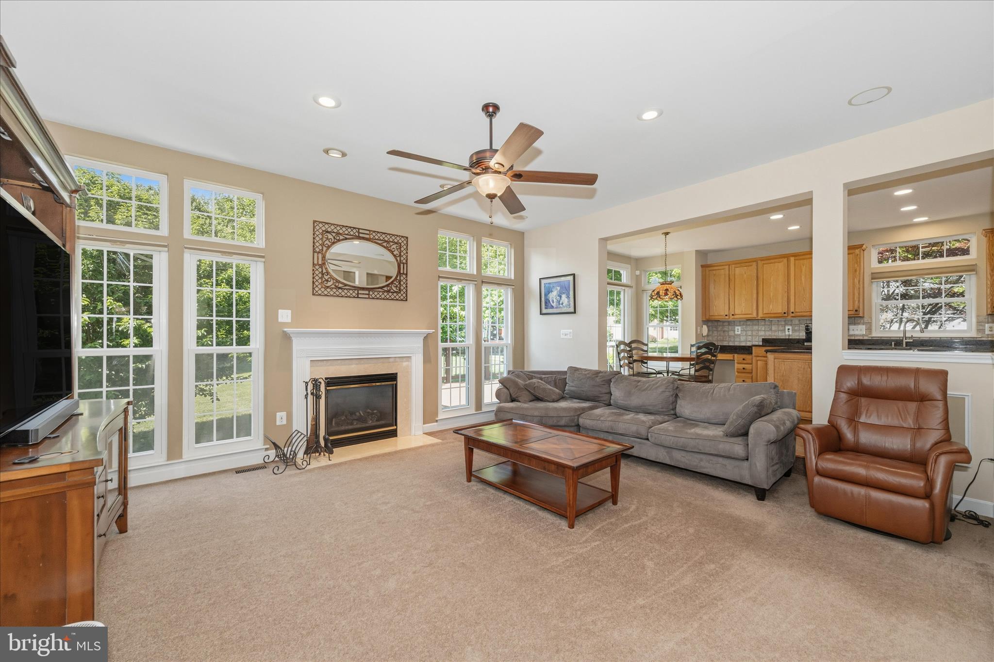 MANOR OAKS - Residential