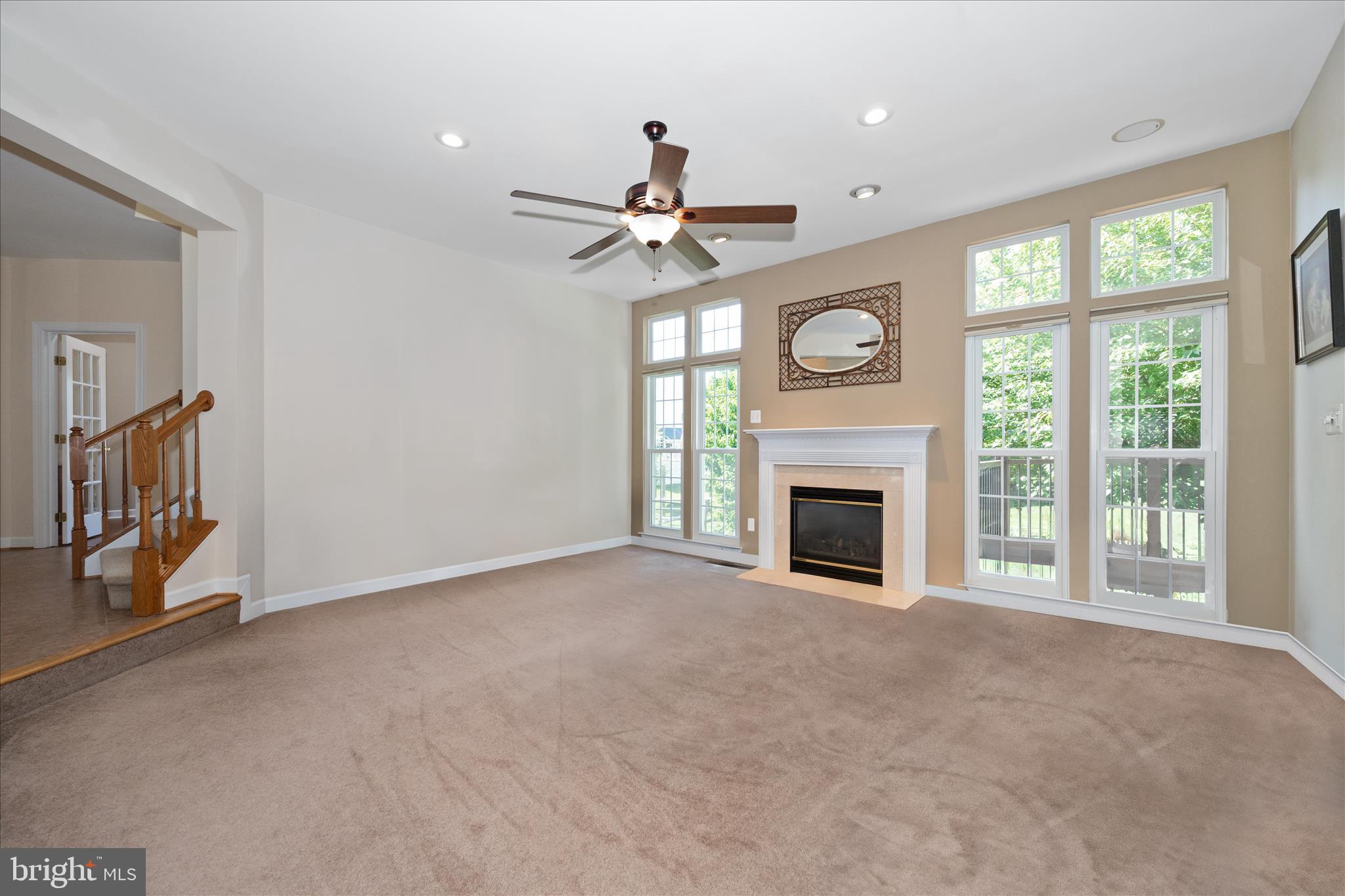 MANOR OAKS - Residential