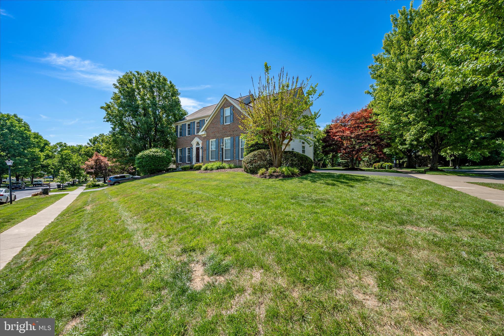 MANOR OAKS - Residential
