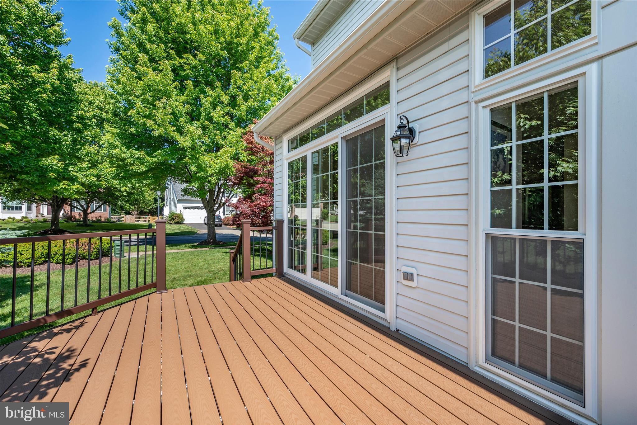 MANOR OAKS - Residential