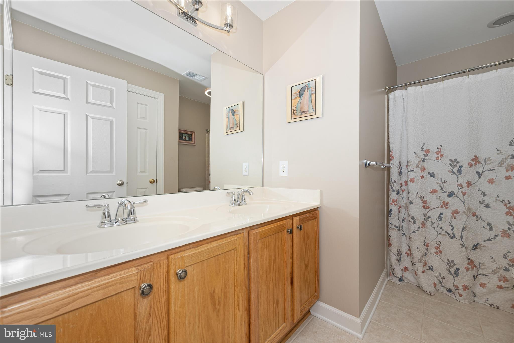 MANOR OAKS - Residential