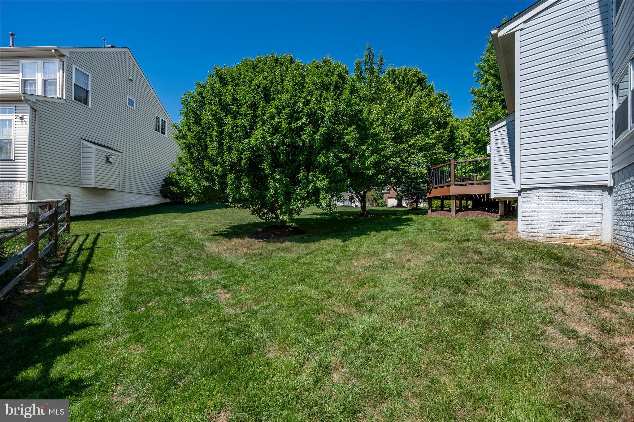 MANOR OAKS - Residential