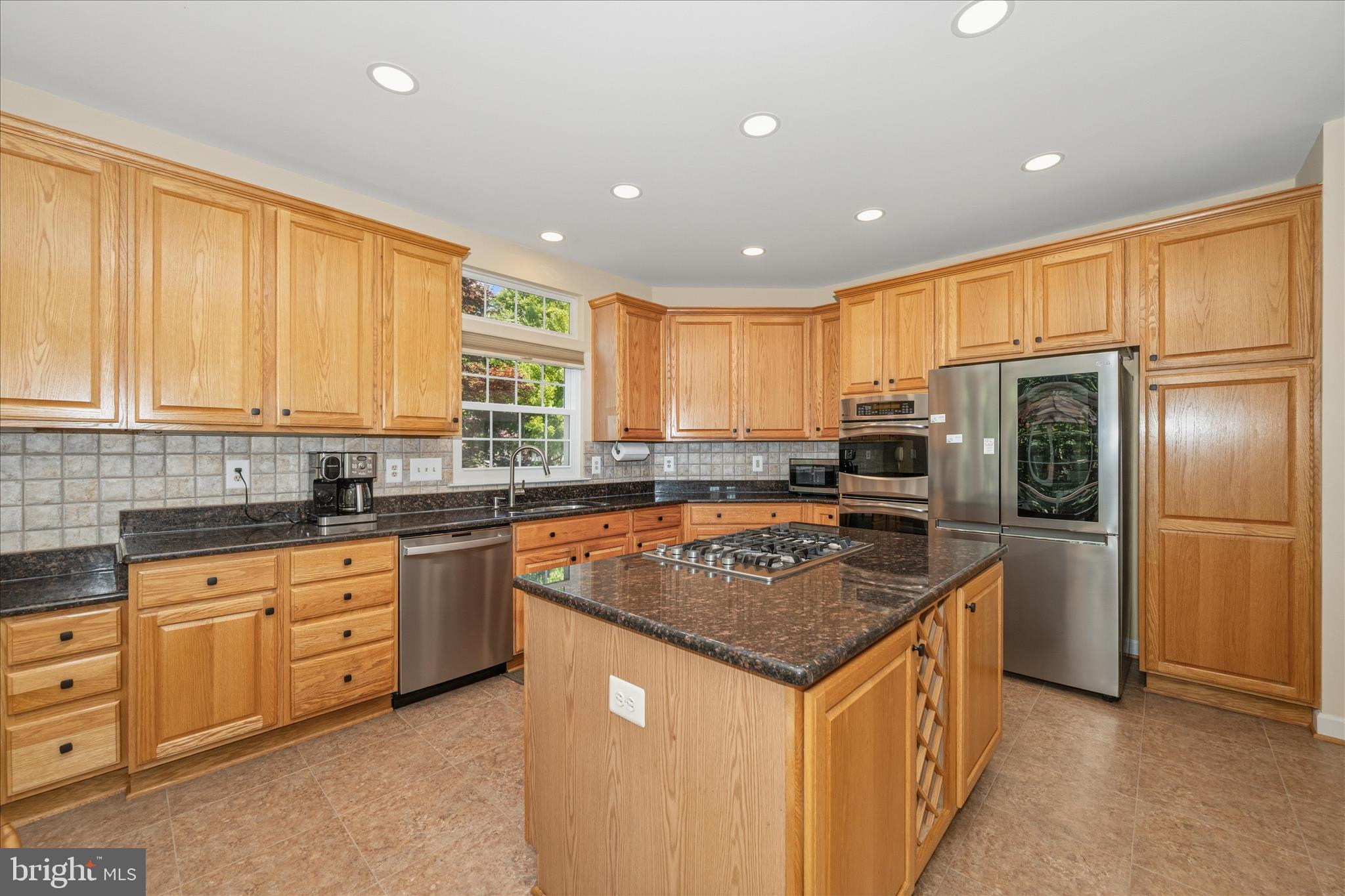 MANOR OAKS - Residential