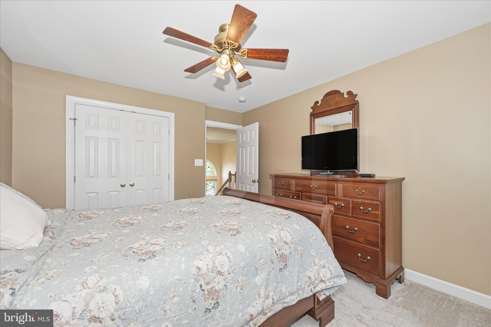 MANOR OAKS - Residential