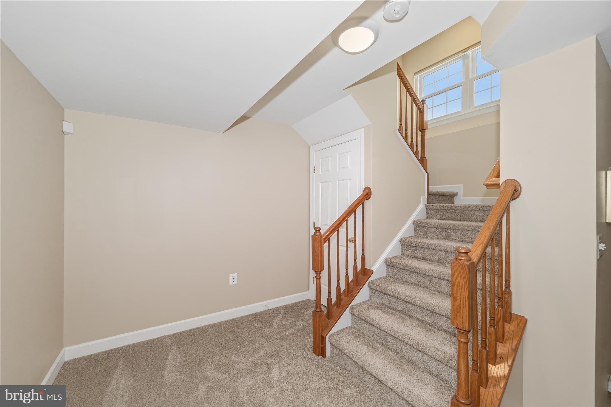 MANOR OAKS - Residential