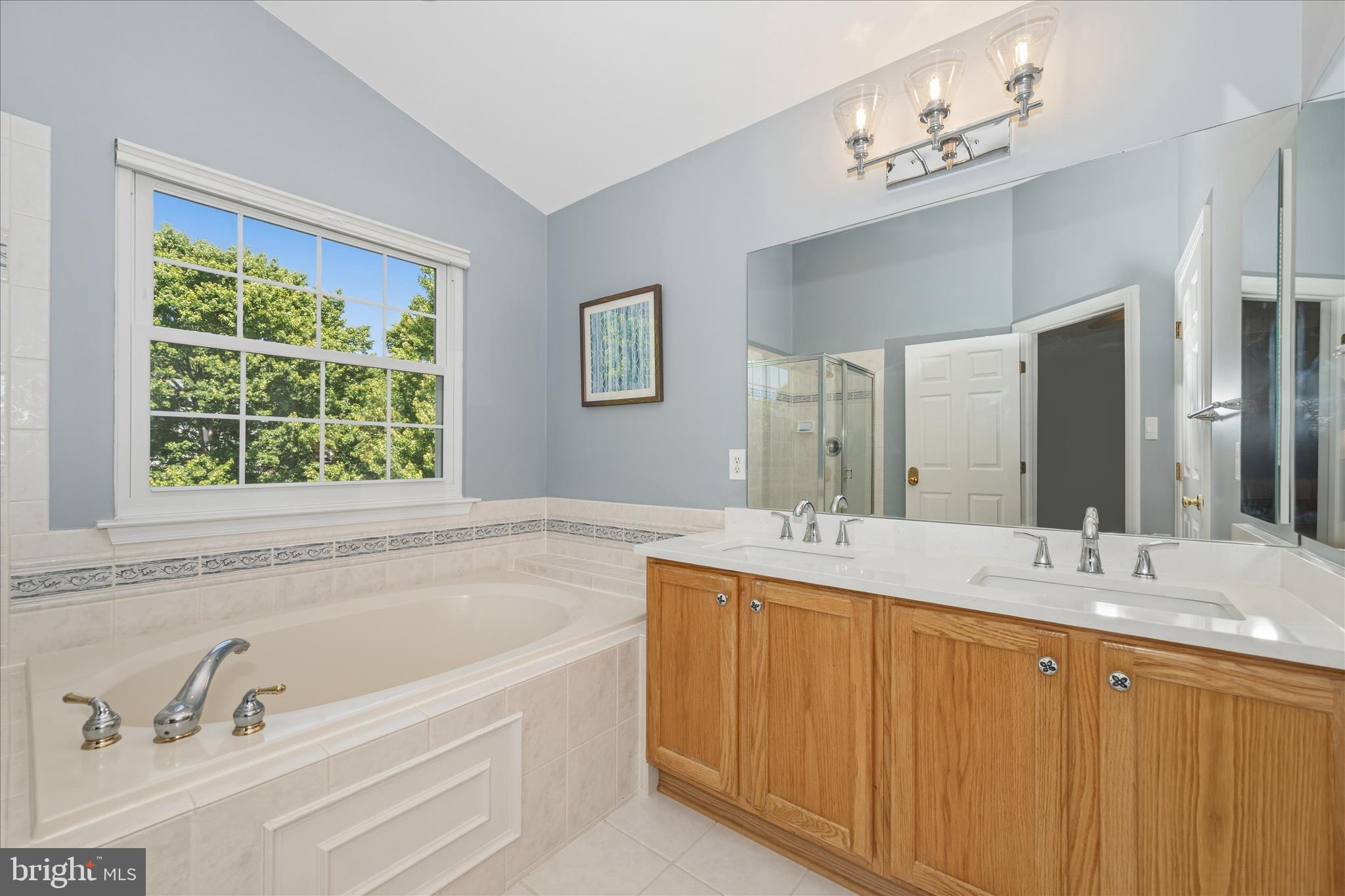 MANOR OAKS - Residential