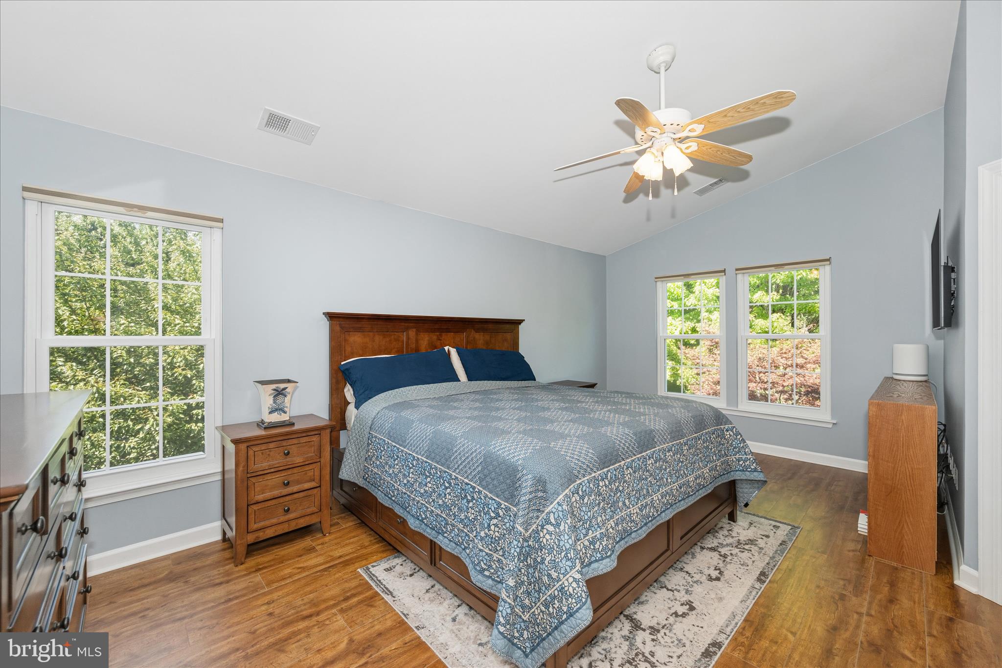 MANOR OAKS - Residential