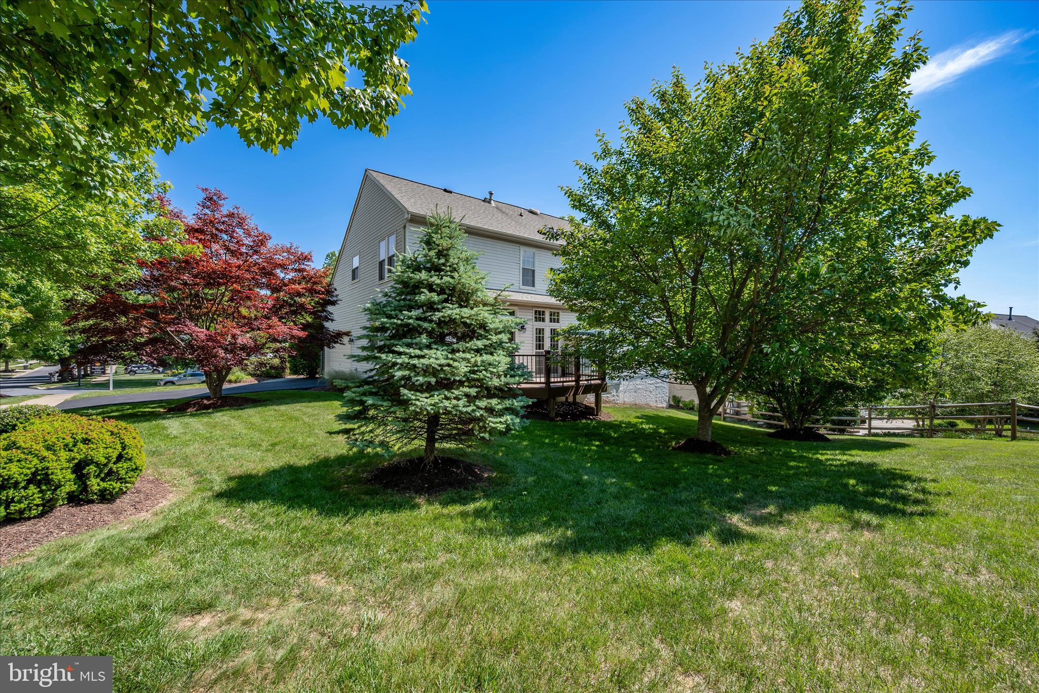 MANOR OAKS - Residential