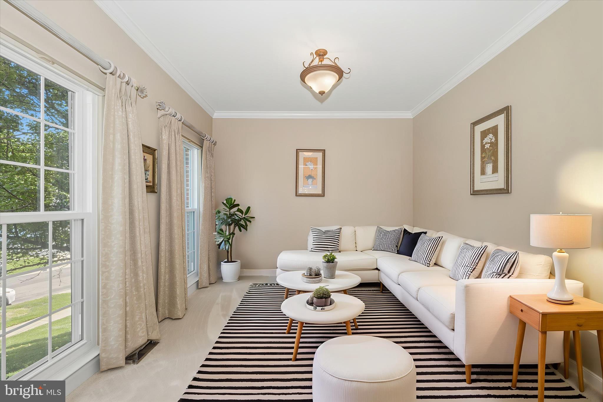 MANOR OAKS - Residential
