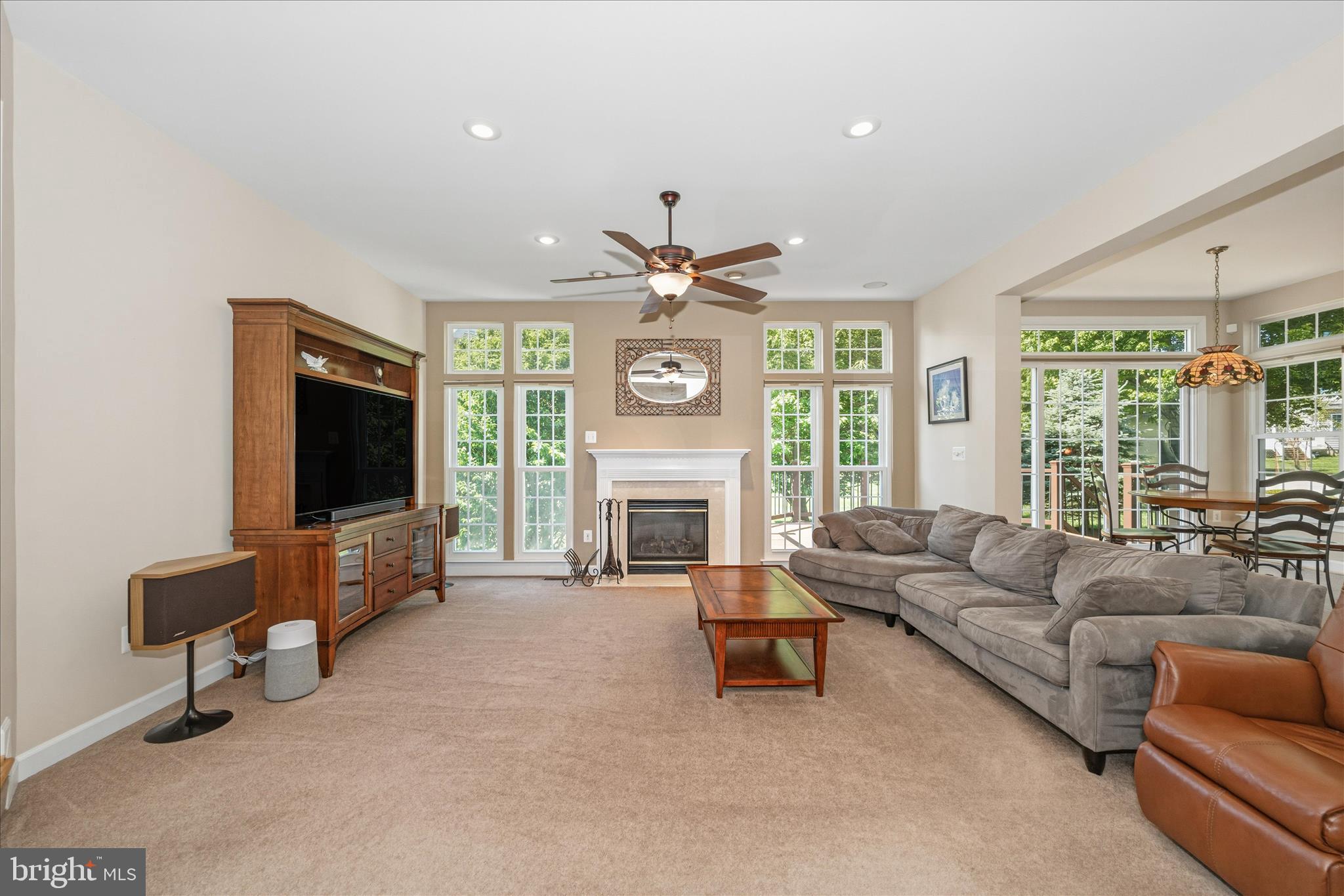 MANOR OAKS - Residential