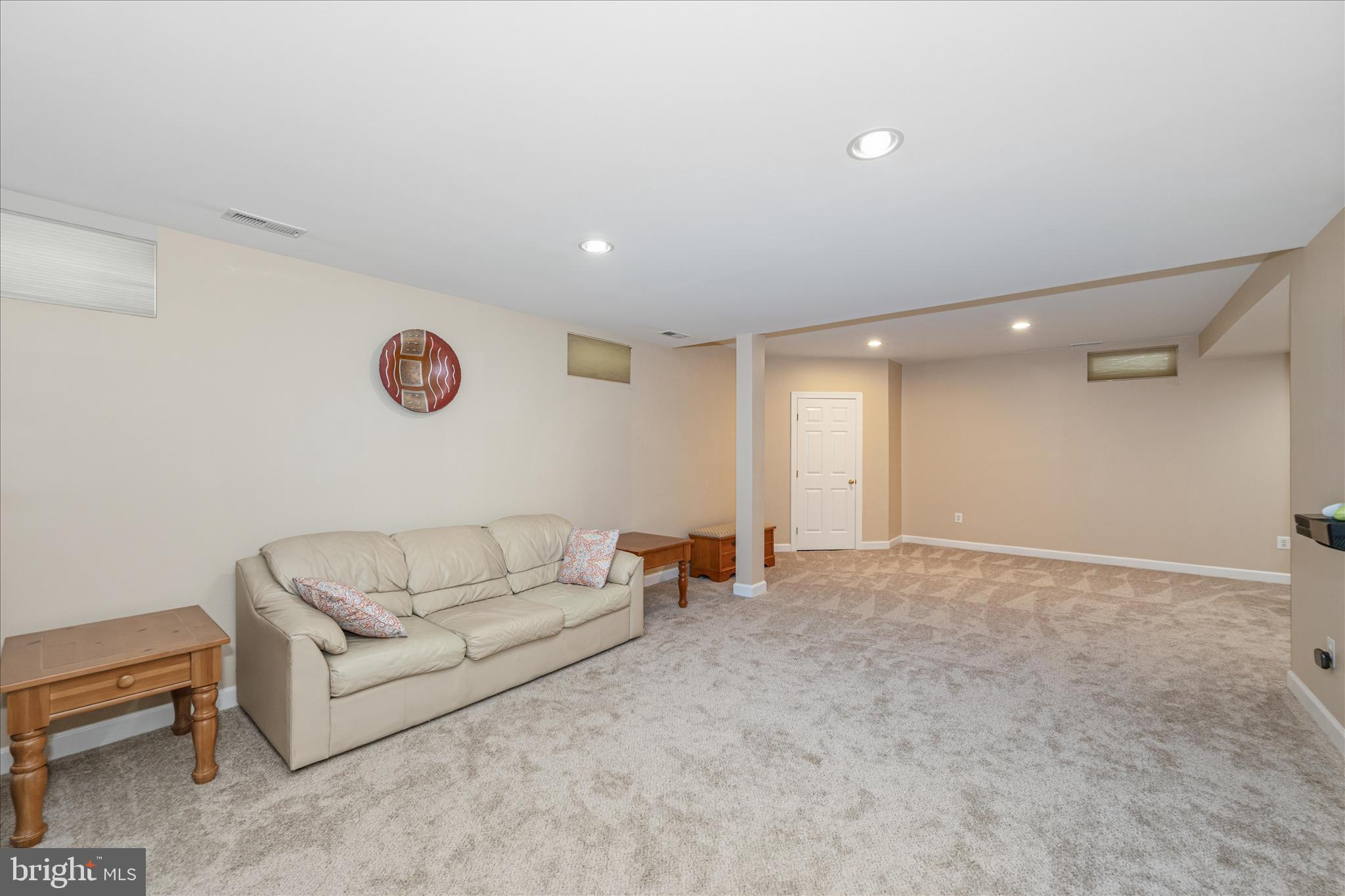 MANOR OAKS - Residential