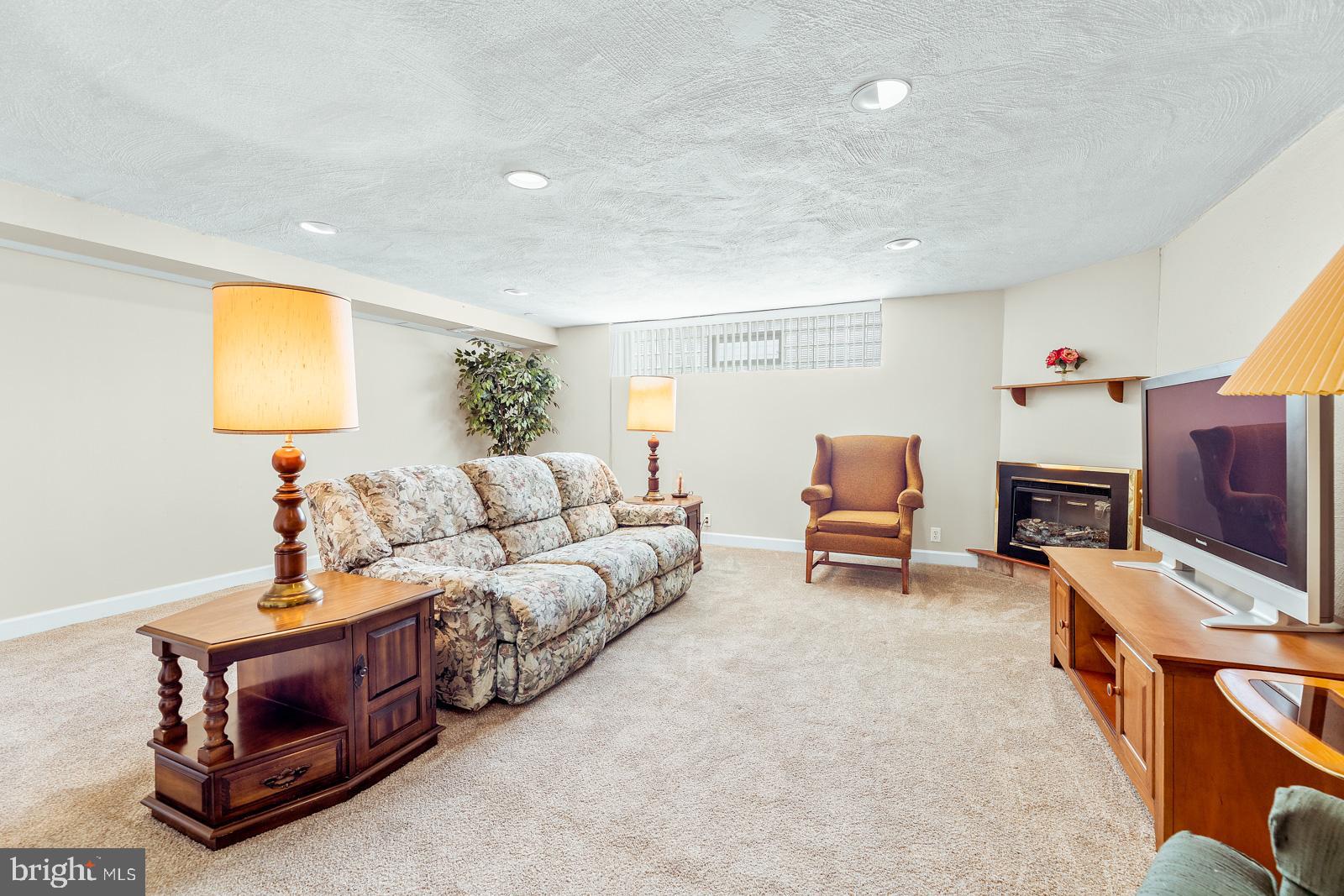 BELLS CORNER - Residential