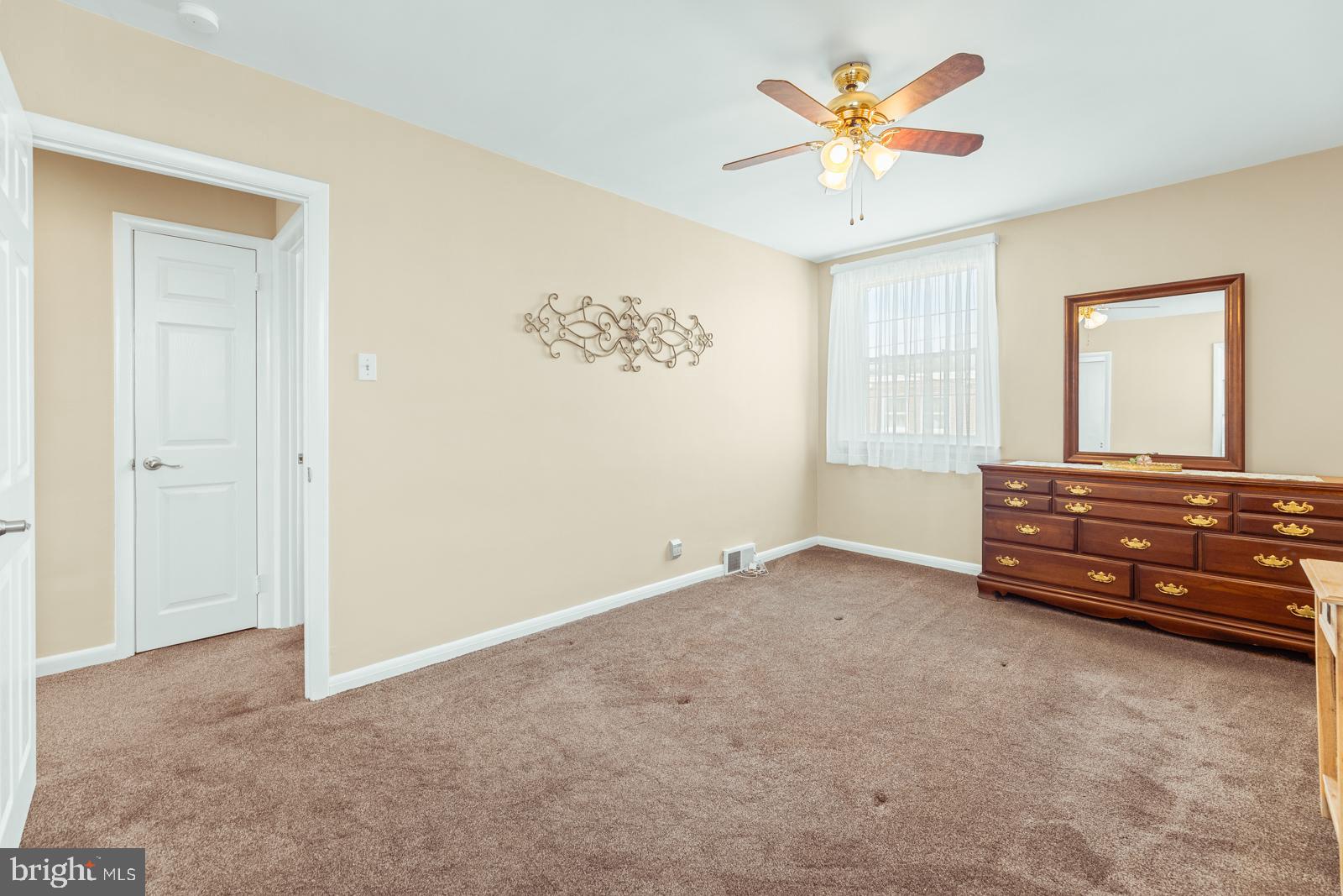 BELLS CORNER - Residential