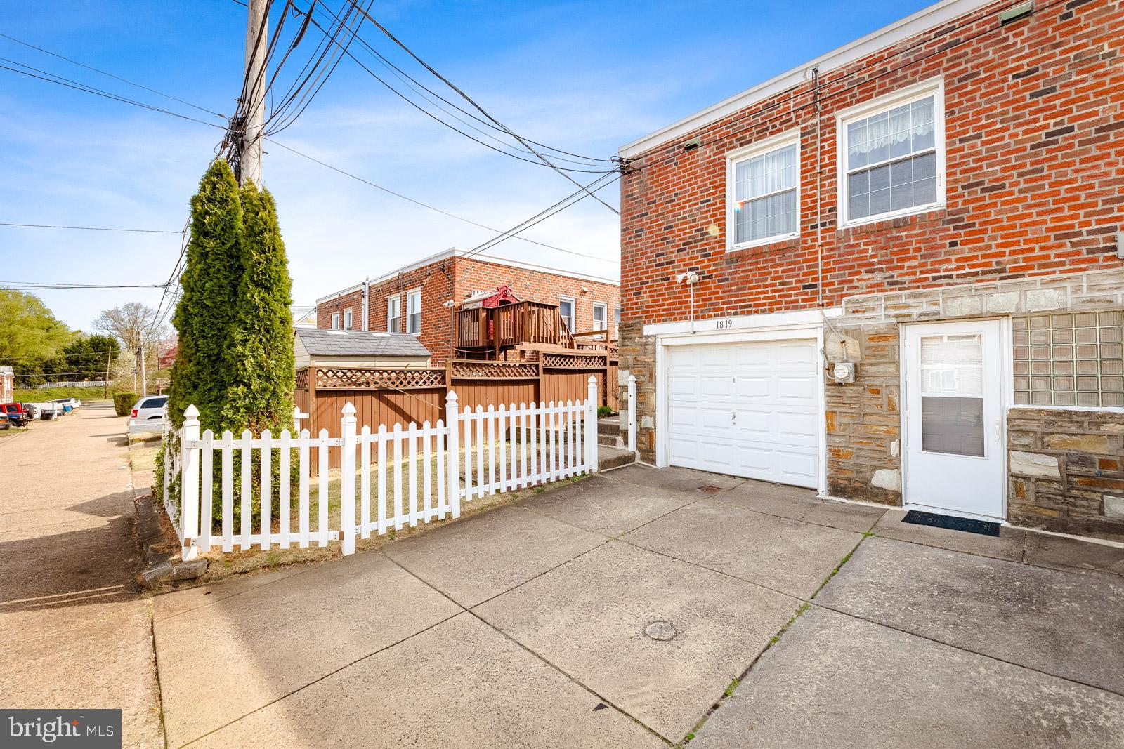 BELLS CORNER - Residential