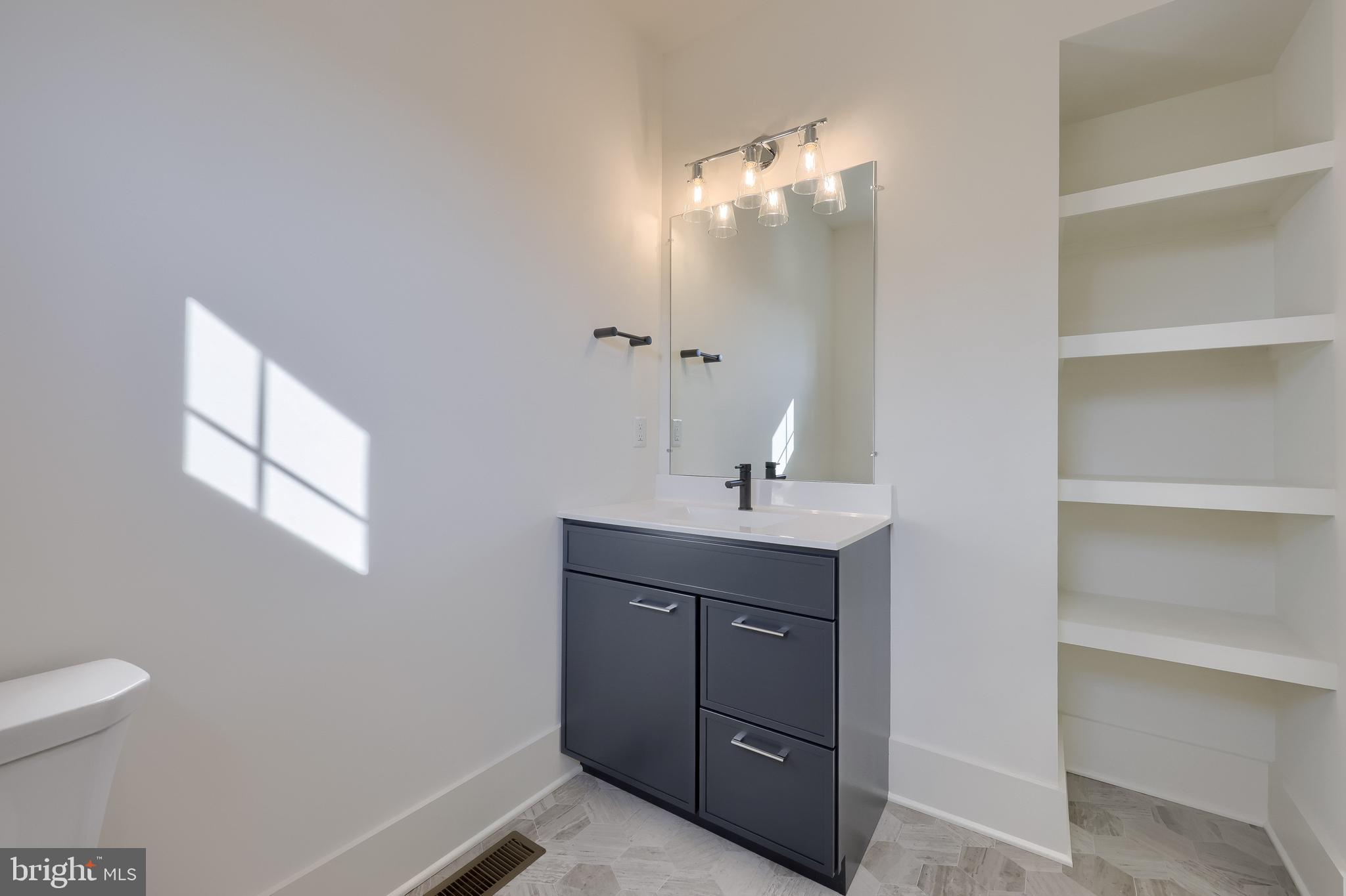 PINEBROOKE - Residential