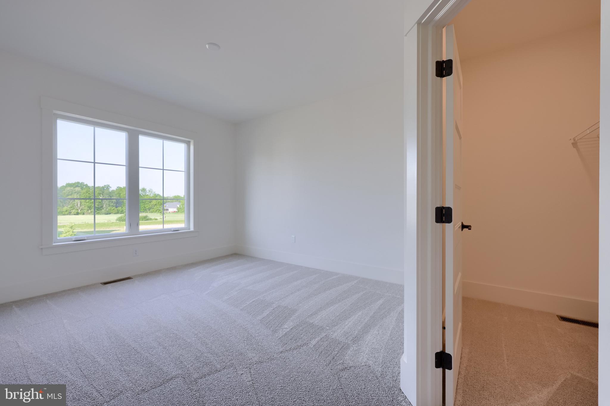 PINEBROOKE - Residential