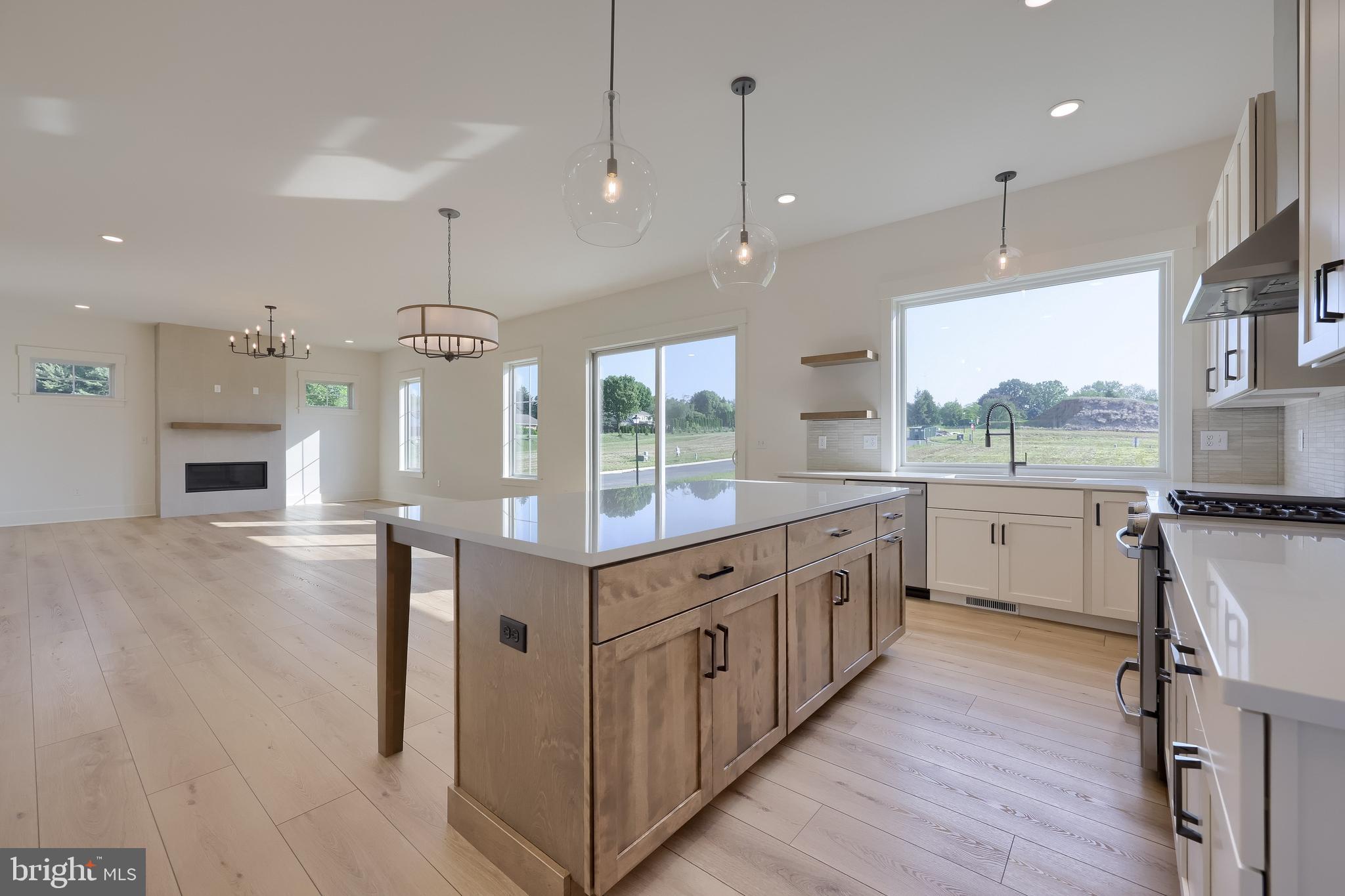 PINEBROOKE - Residential