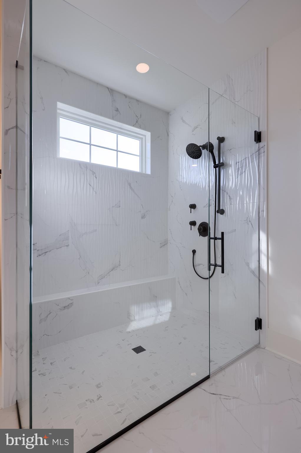 PINEBROOKE - Residential