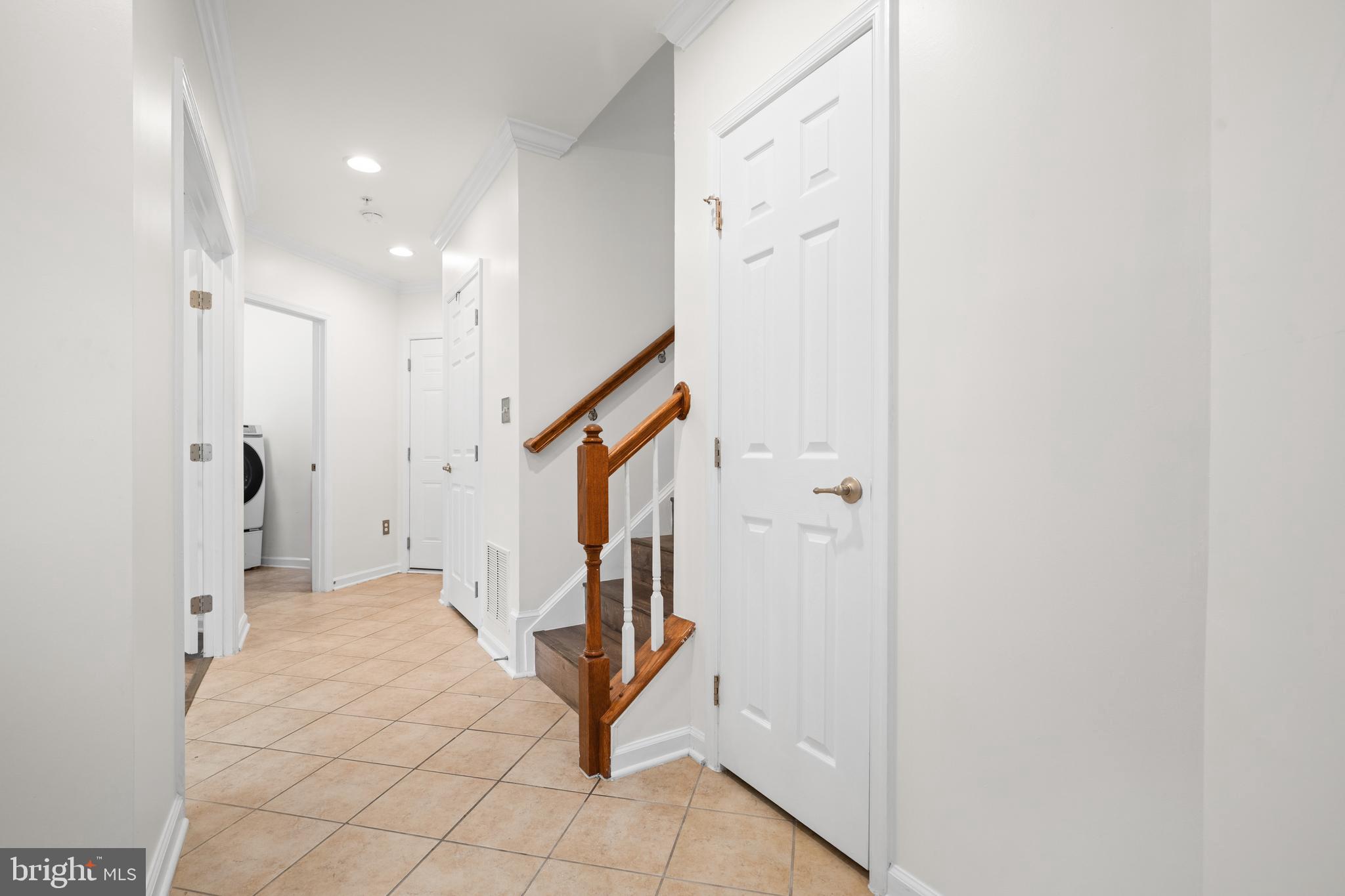 ADDISON ROAD SOUTH - Residential