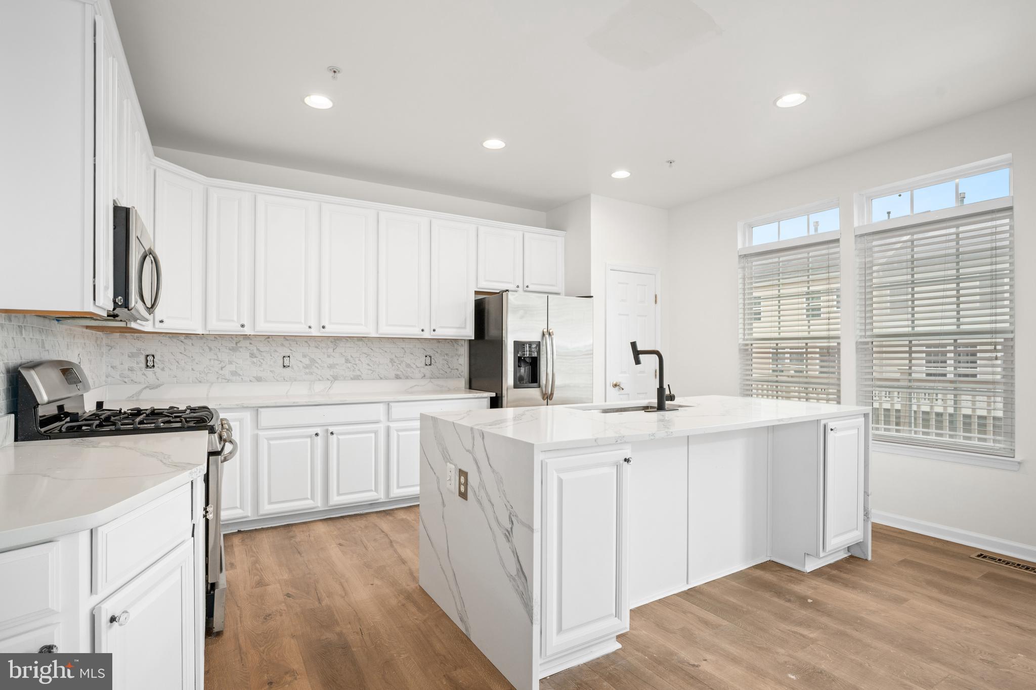 ADDISON ROAD SOUTH - Residential