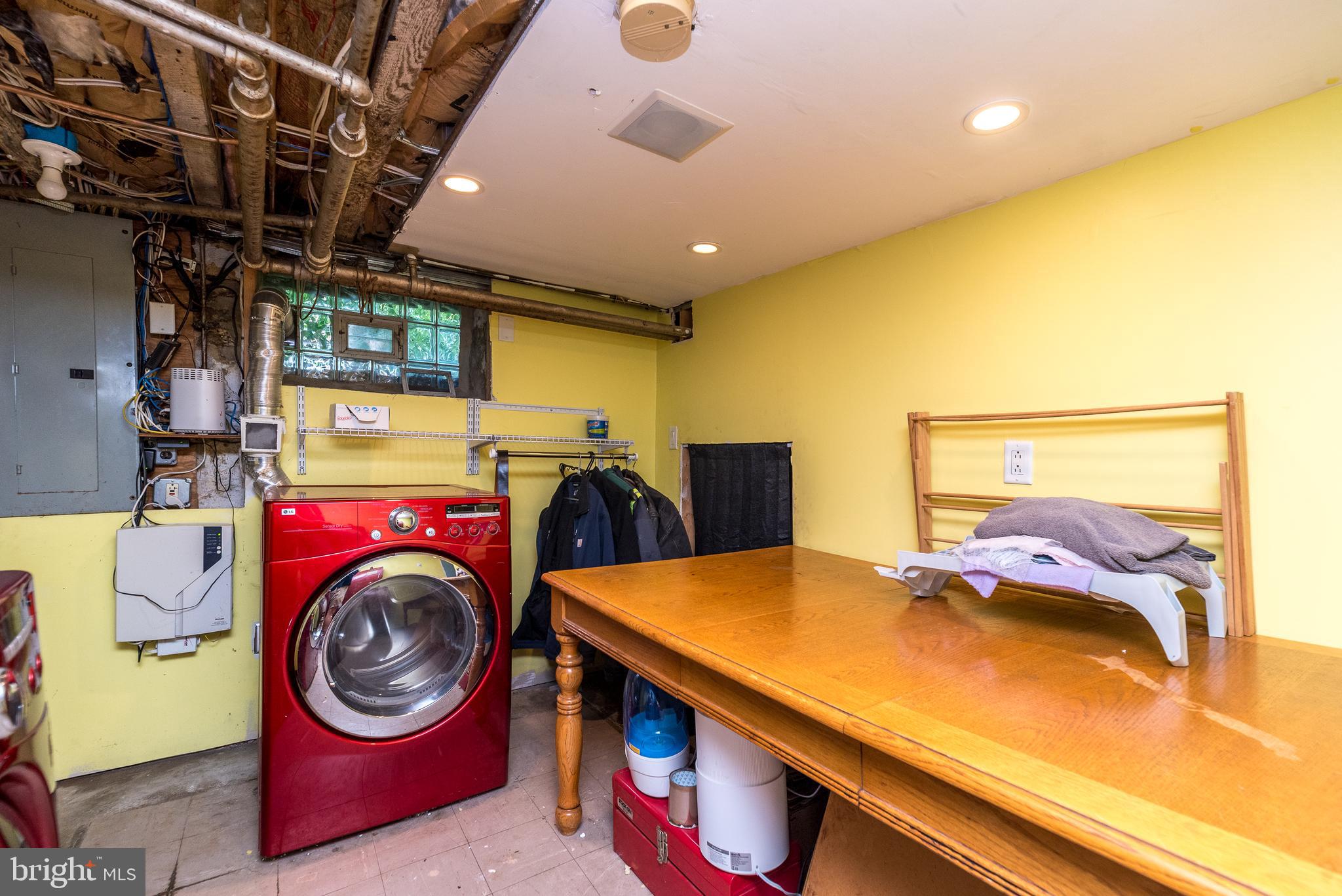 CHELTENHAM VIL - Residential