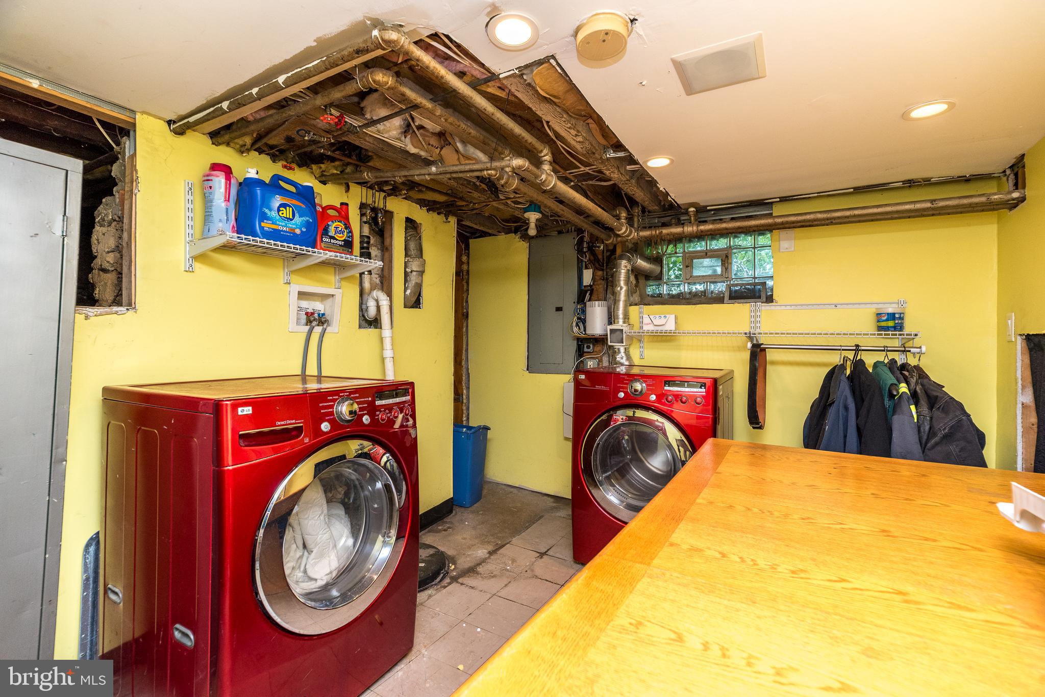 CHELTENHAM VIL - Residential