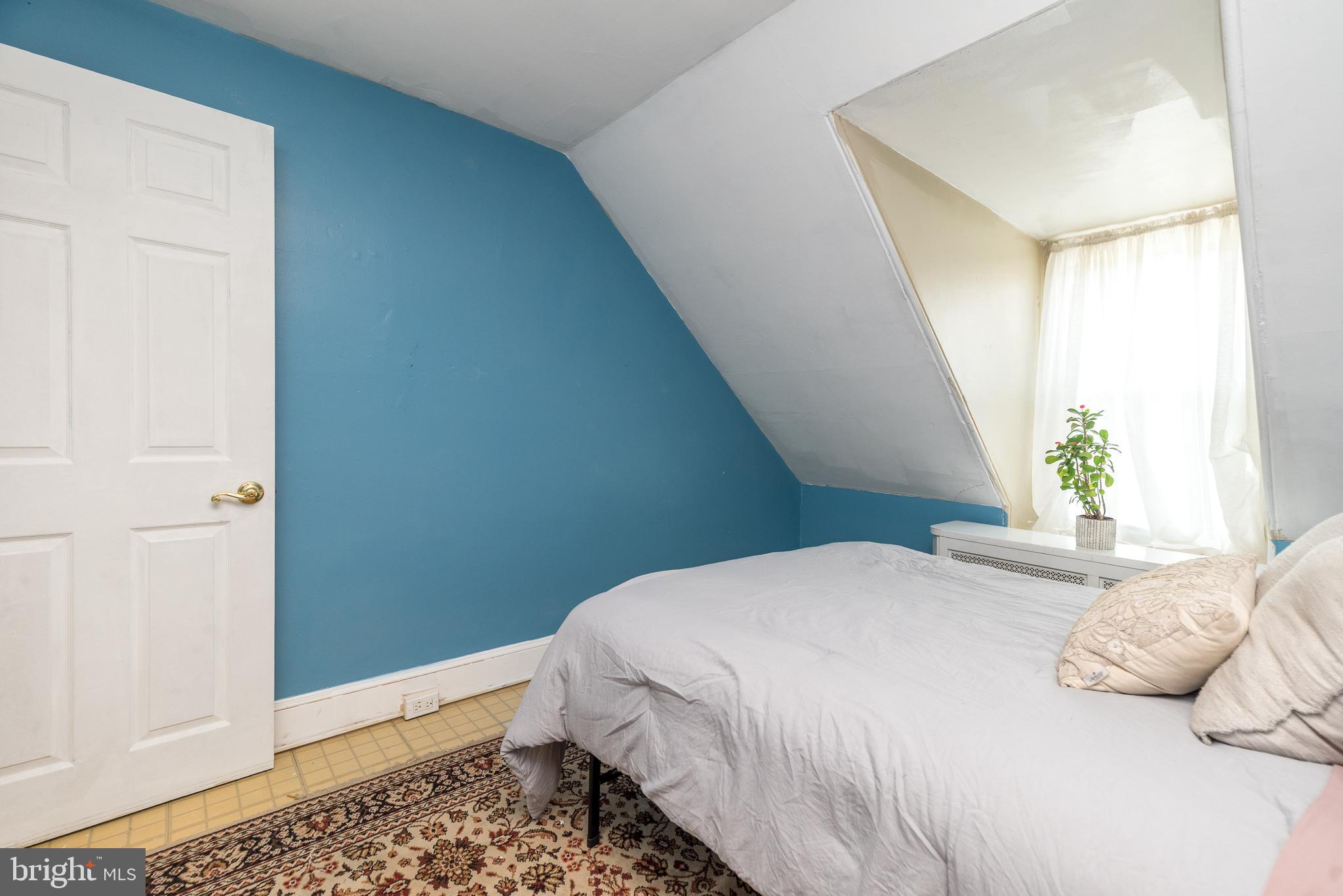 CHELTENHAM VIL - Residential