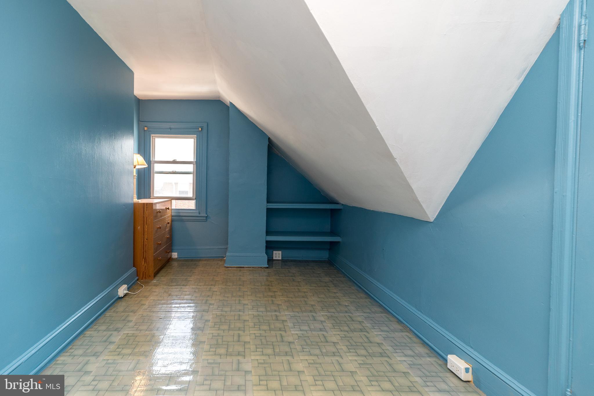 CHELTENHAM VIL - Residential