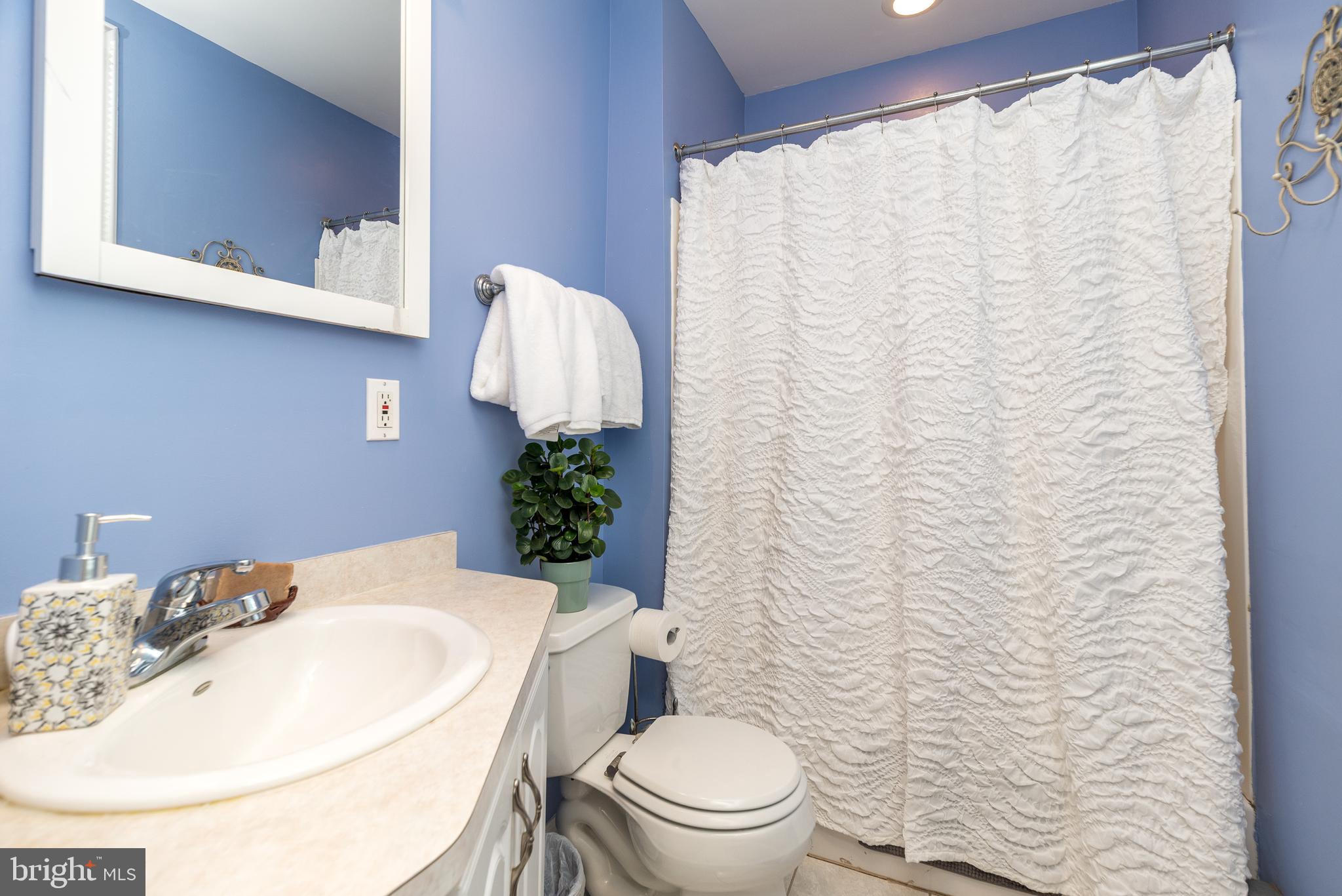 CHELTENHAM VIL - Residential