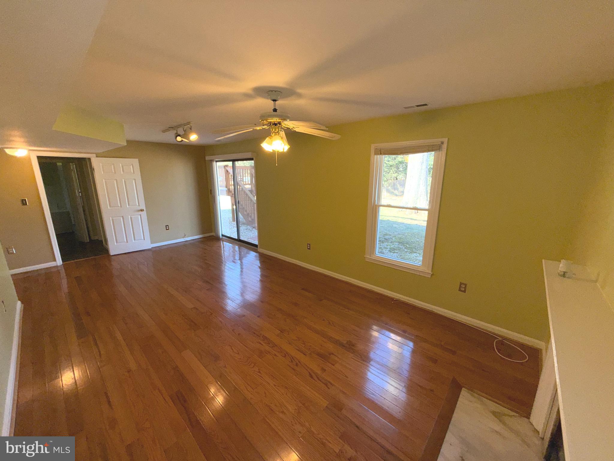 DEER PARK - Residential Lease