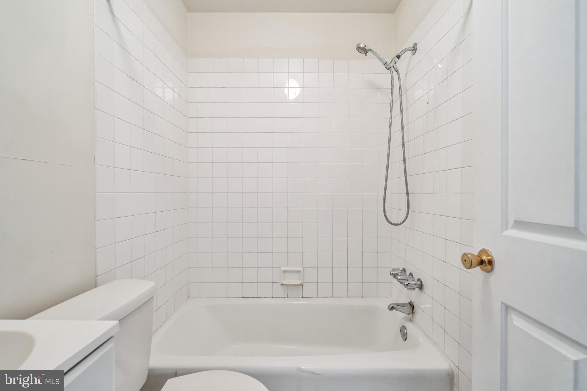 MANAYUNK - Residential Lease