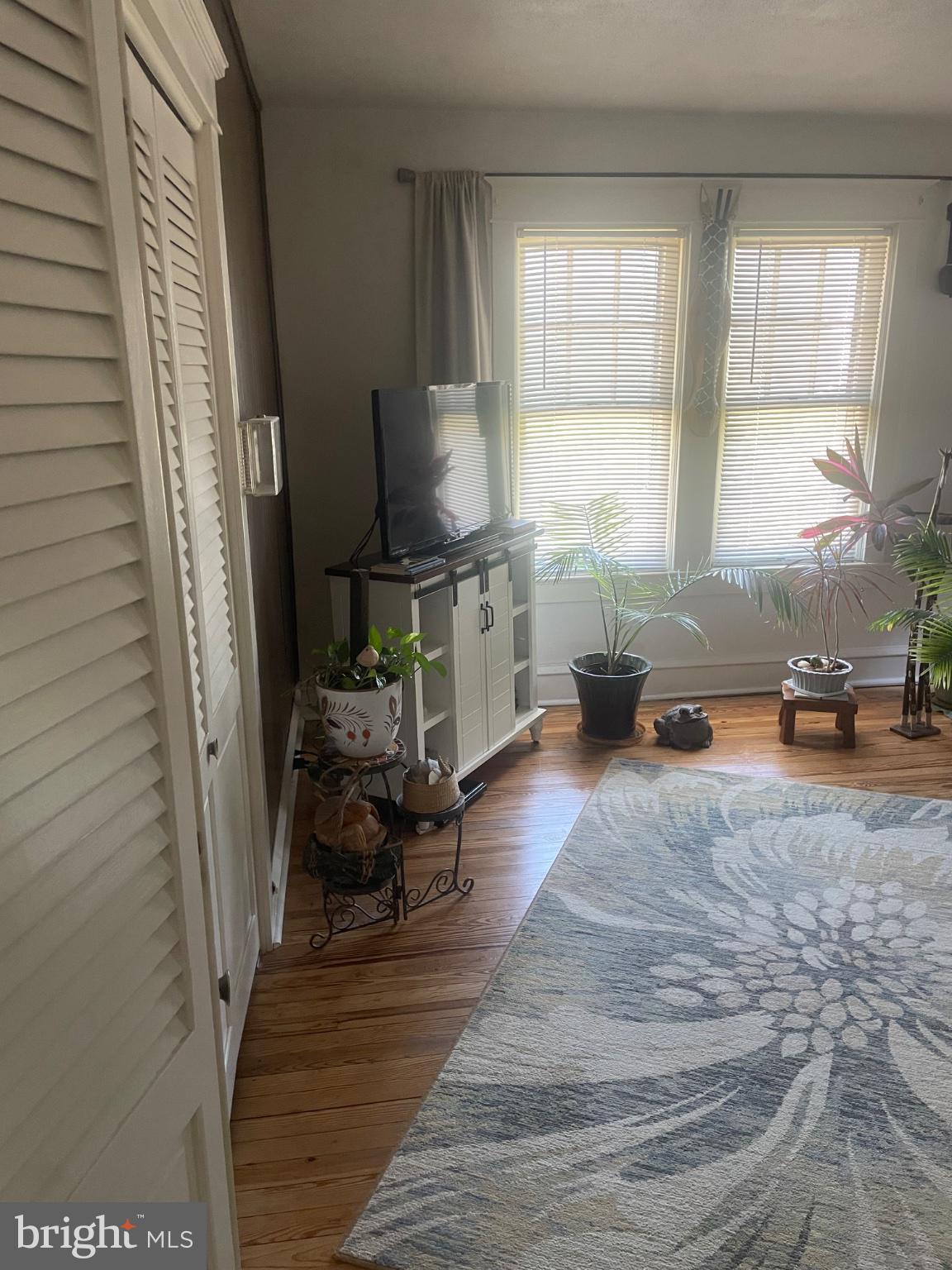 ELMWOOD - Residential