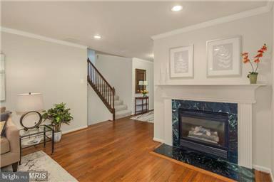 CHESTERBROOK WOODS - Residential Lease