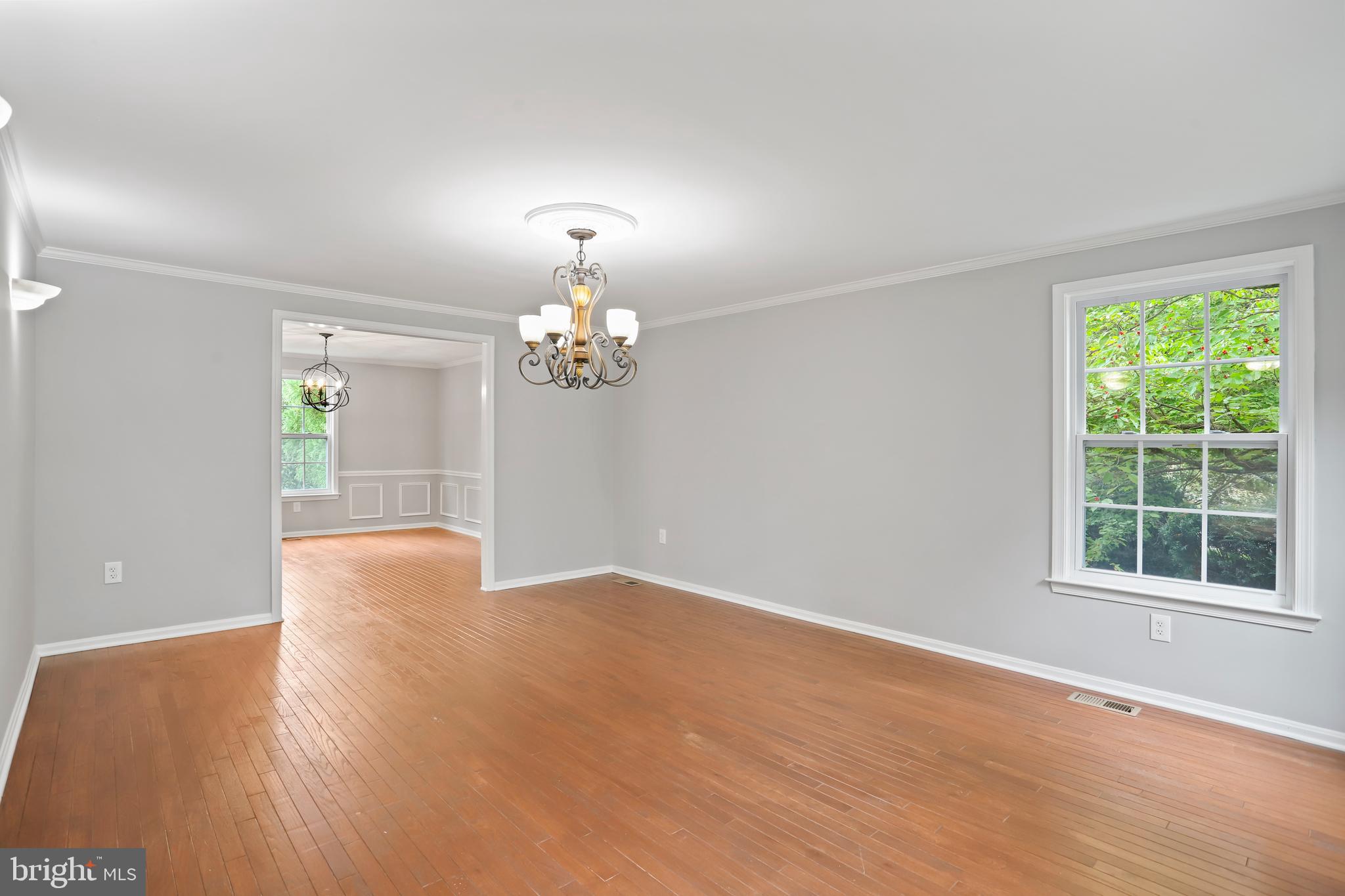 DERWOOD STATION - Residential