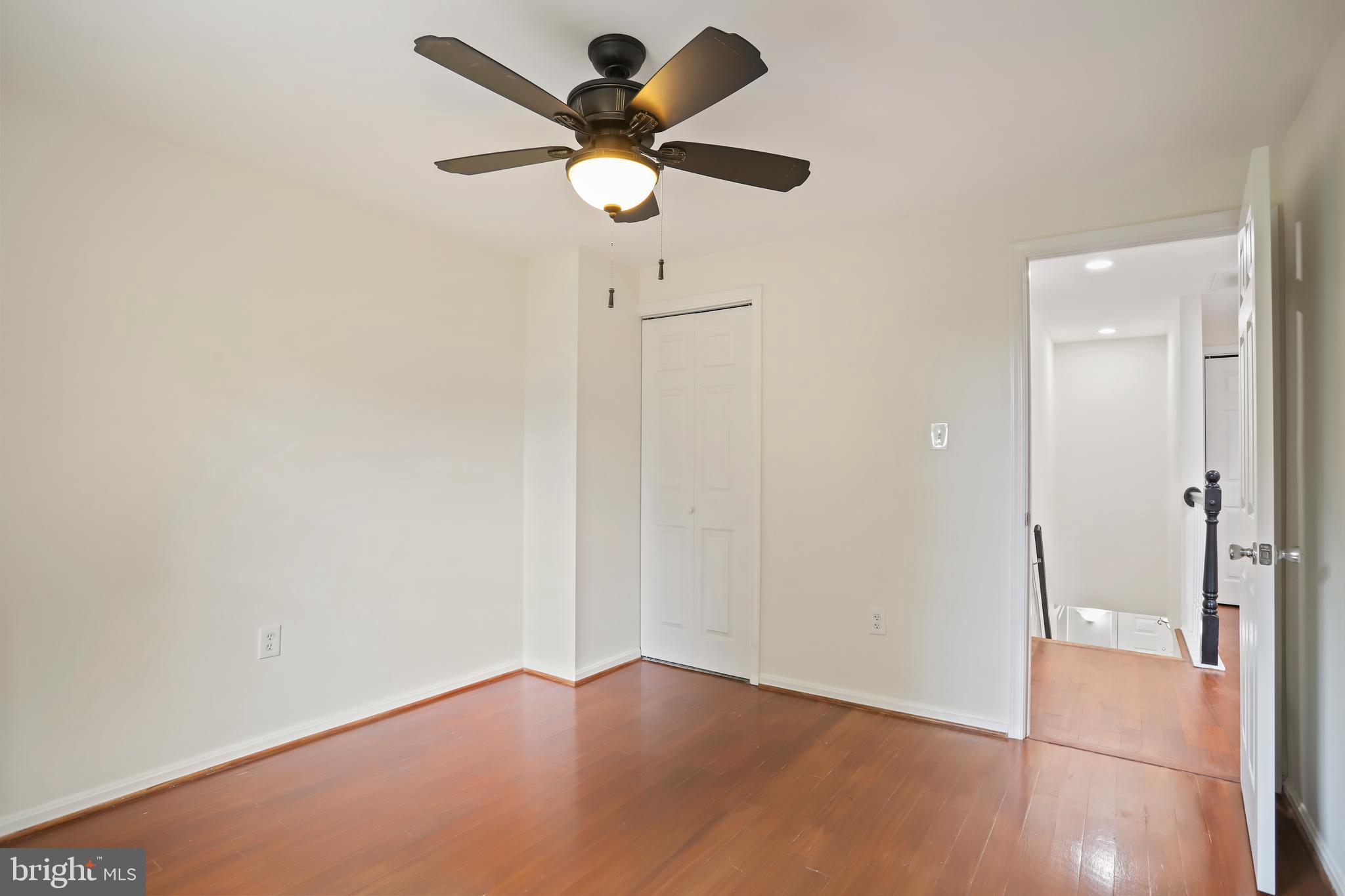 DERWOOD STATION - Residential