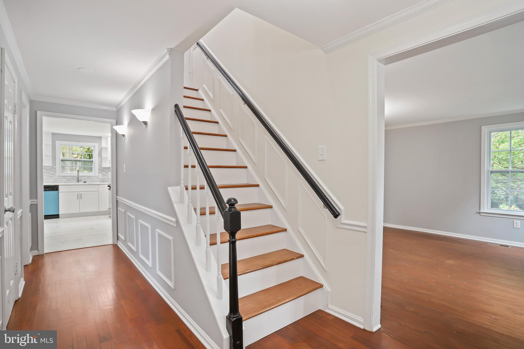 DERWOOD STATION - Residential