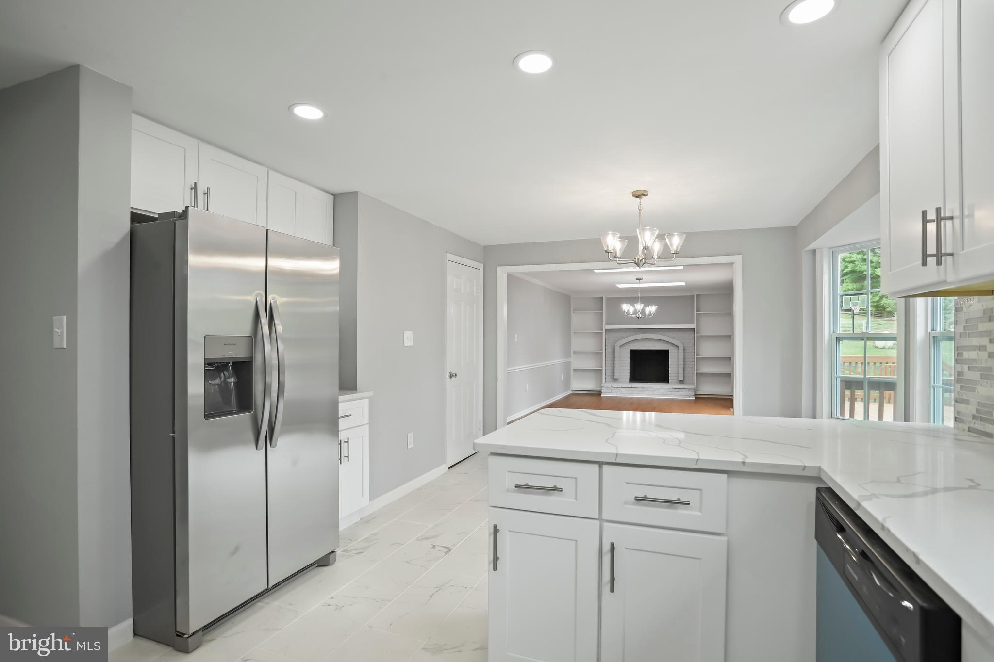 DERWOOD STATION - Residential