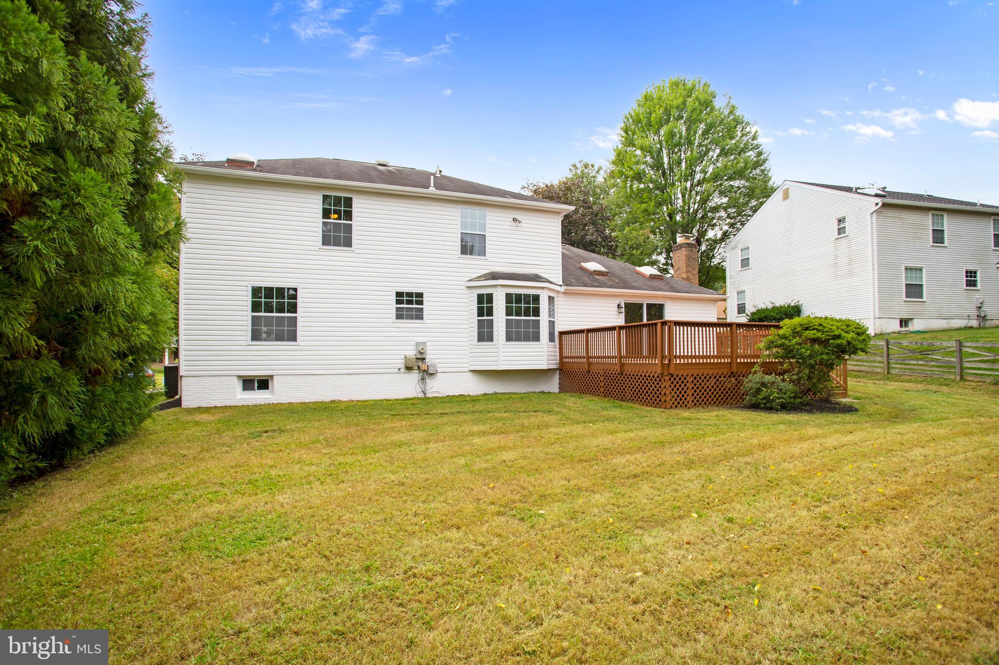 DERWOOD STATION - Residential